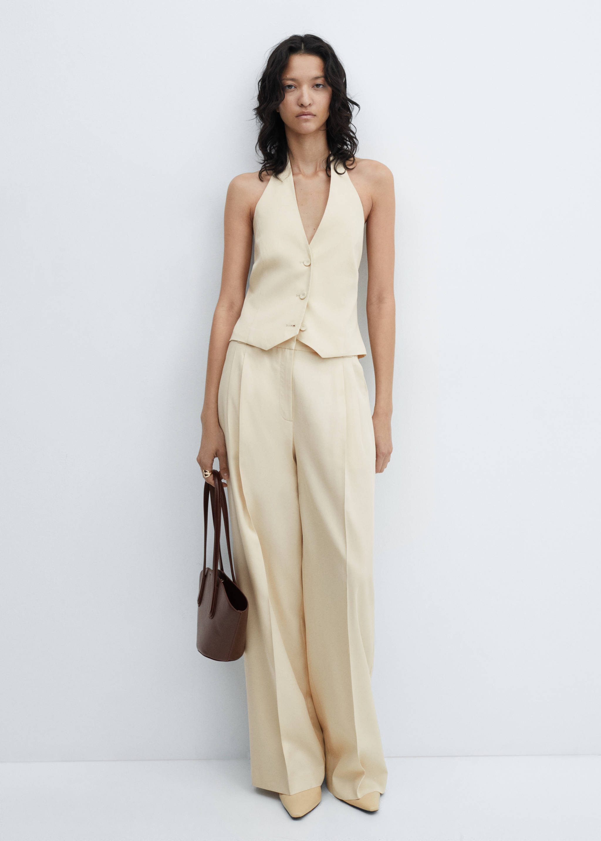 Жилет с коміром халтер з ліоцелу - Загальний план