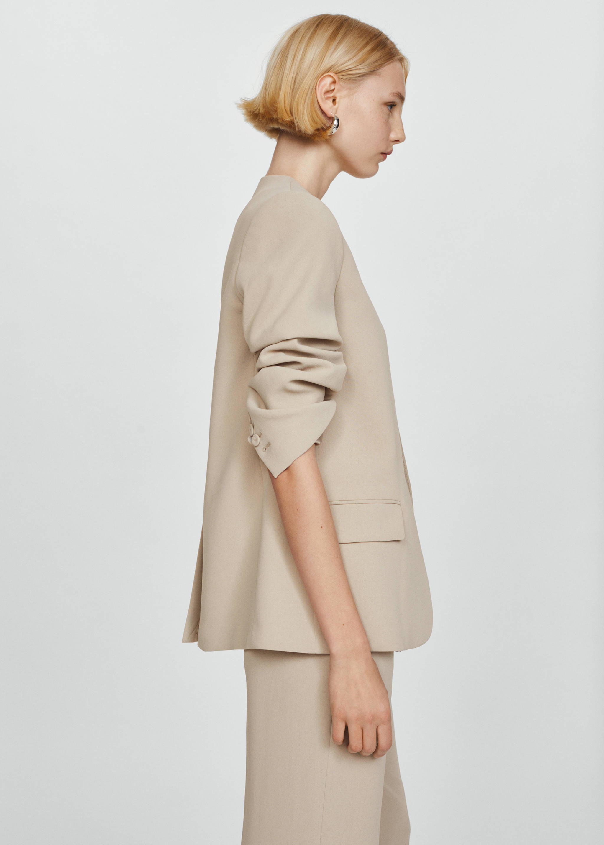 Veste de costume structurée - Plan moyen