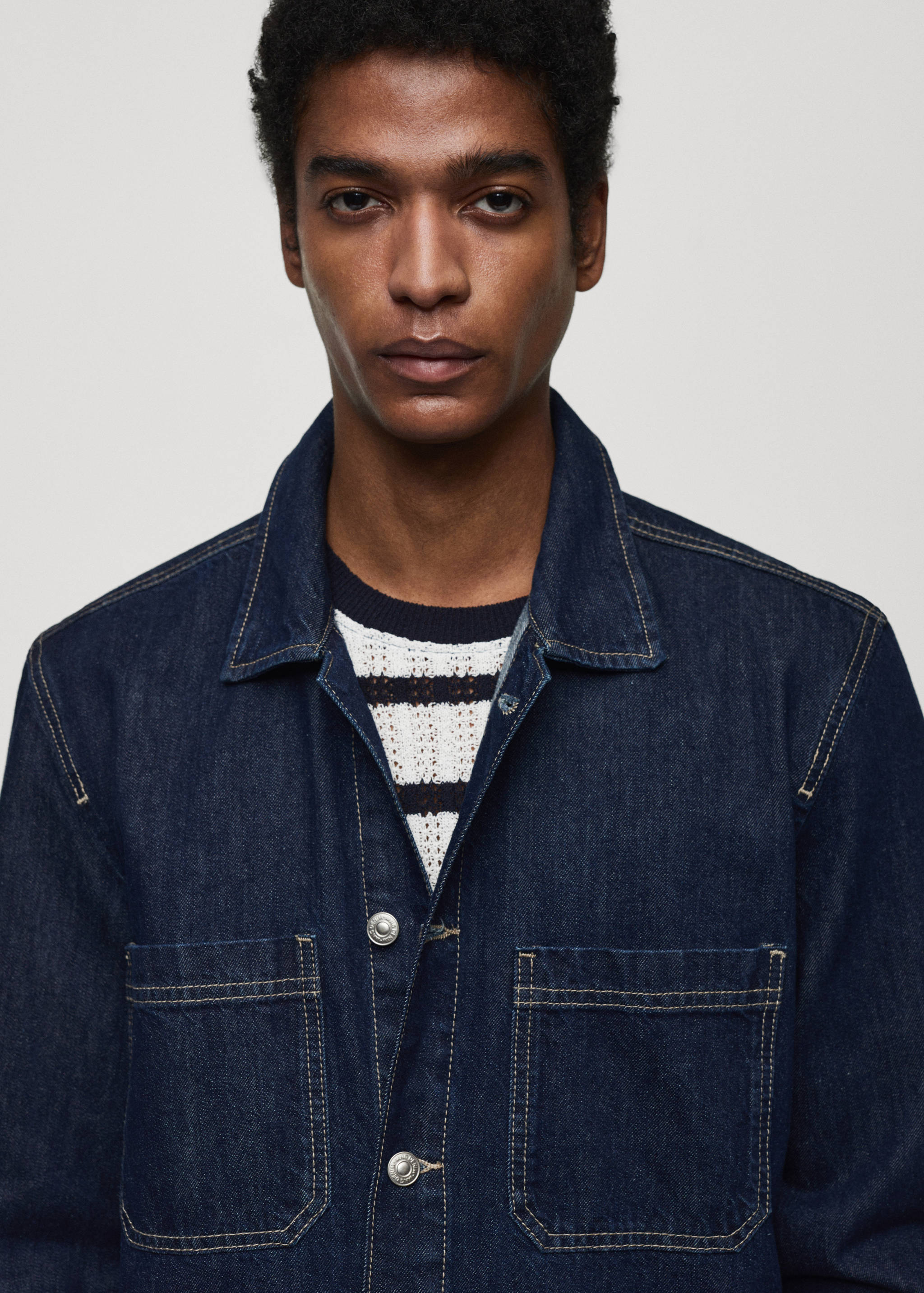 Sobrecamisa vaquera bolsillos - Detalle del artículo 1