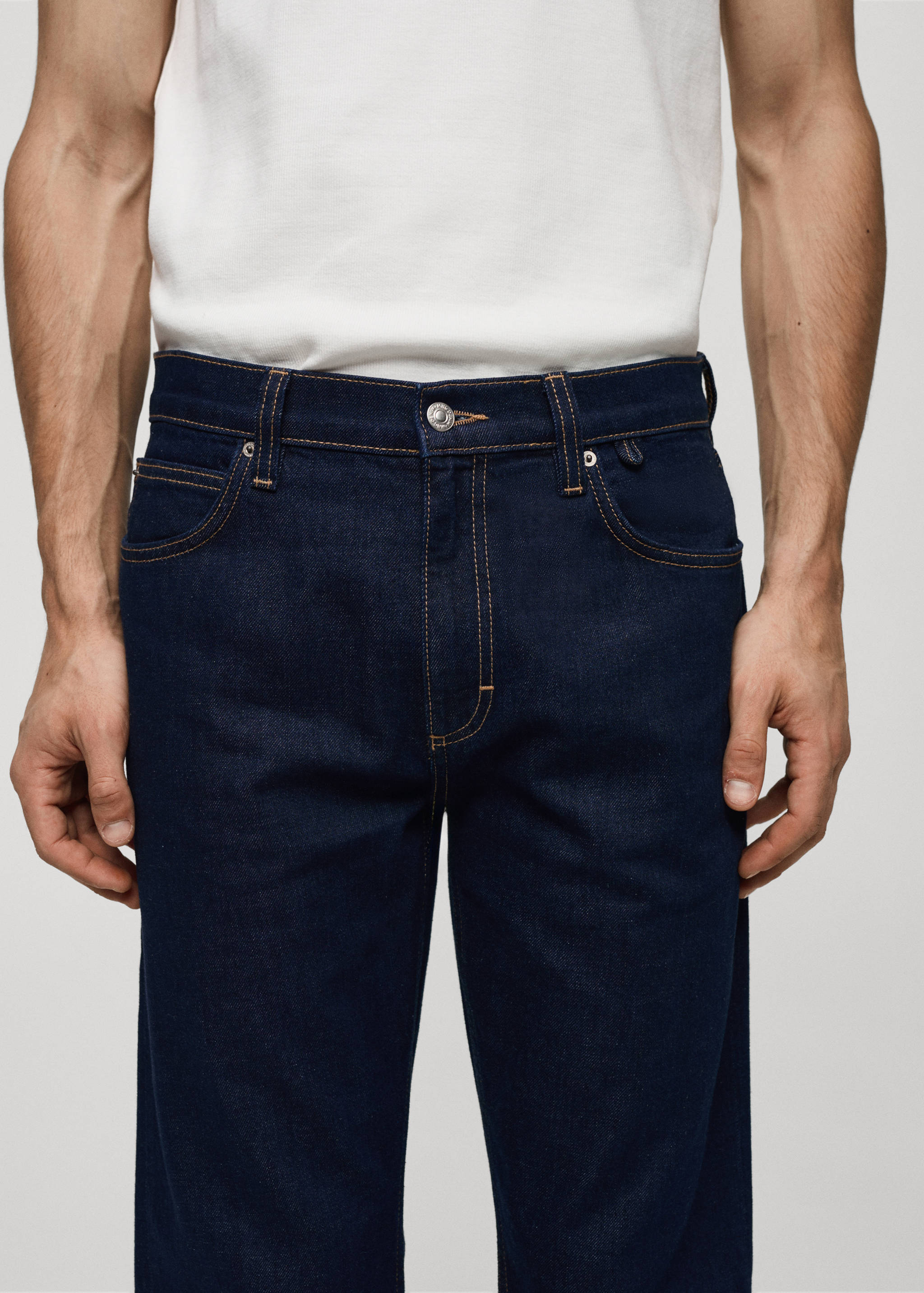 Relaxed-fit jeans met donkere wassing - Detail van het artikel 1