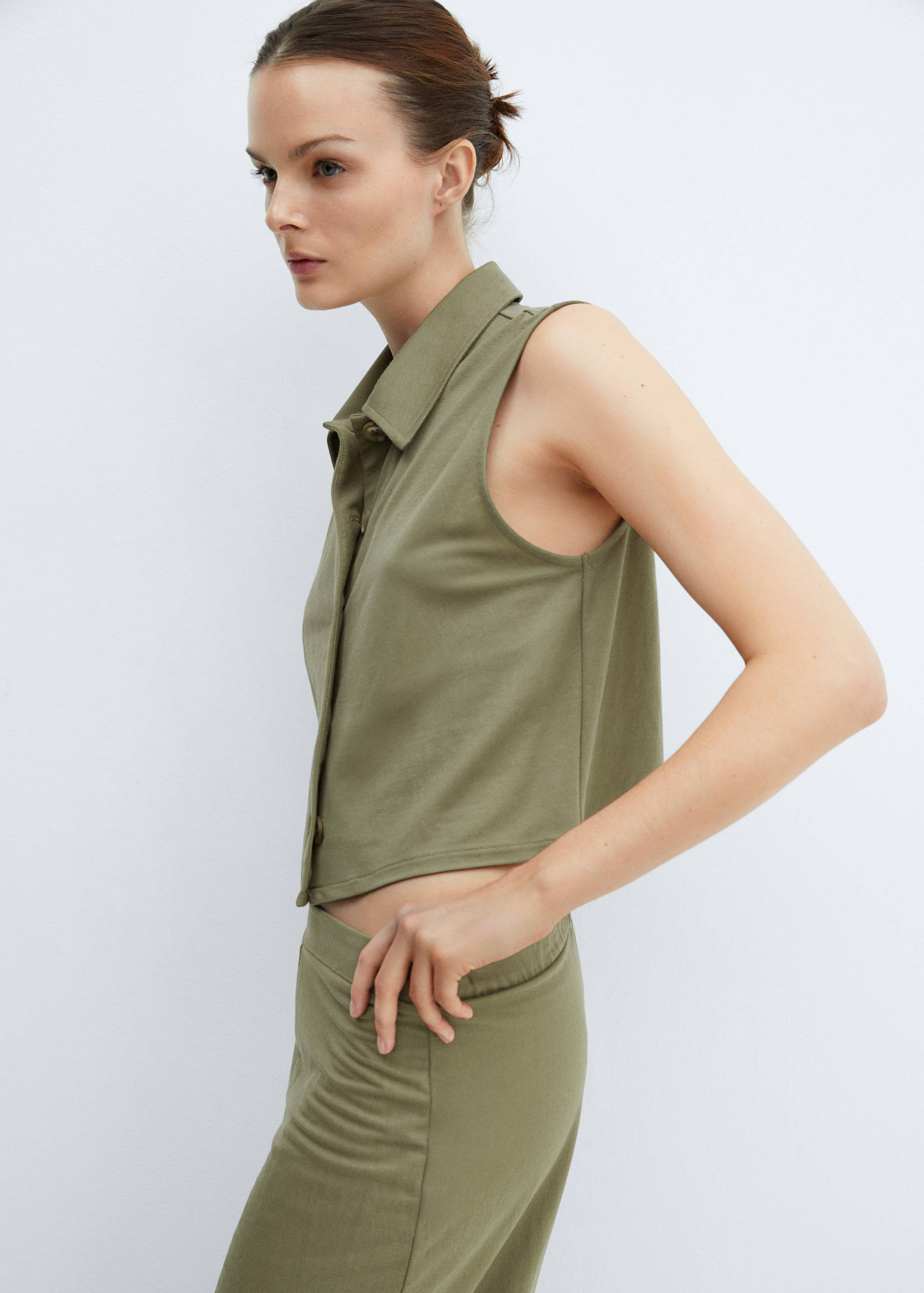 衬衫领马甲 - null