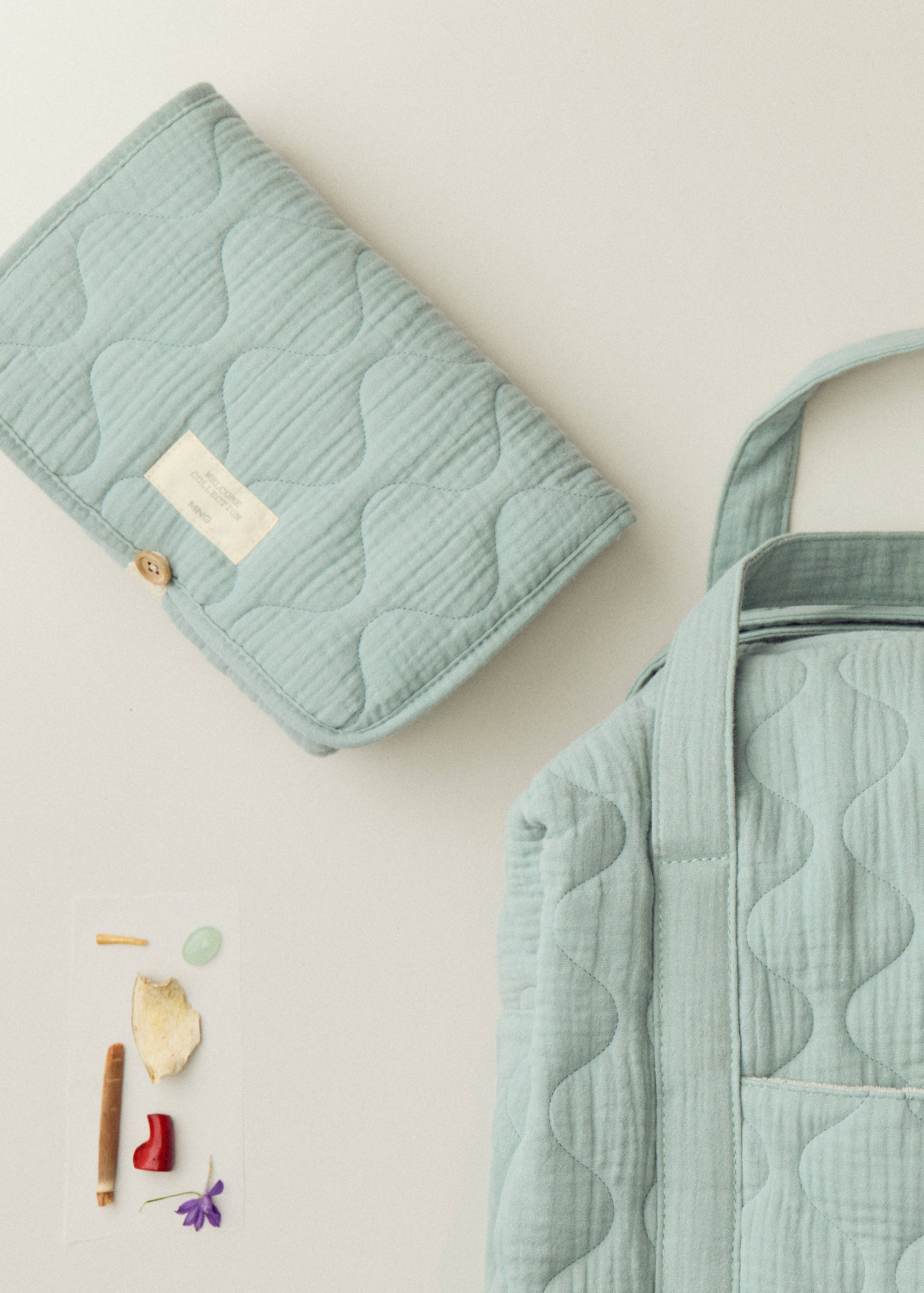 حصيرة محشوة لتغيير حفاضات الأطفال - رؤية عامة