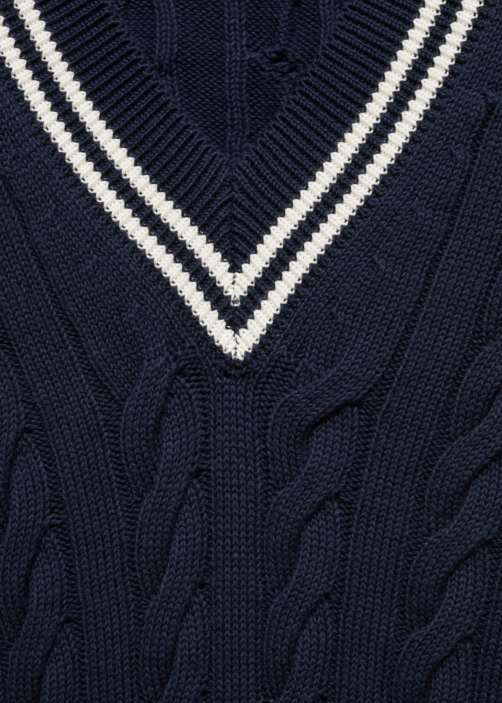 Braided-knit gilet - Details of the article 8