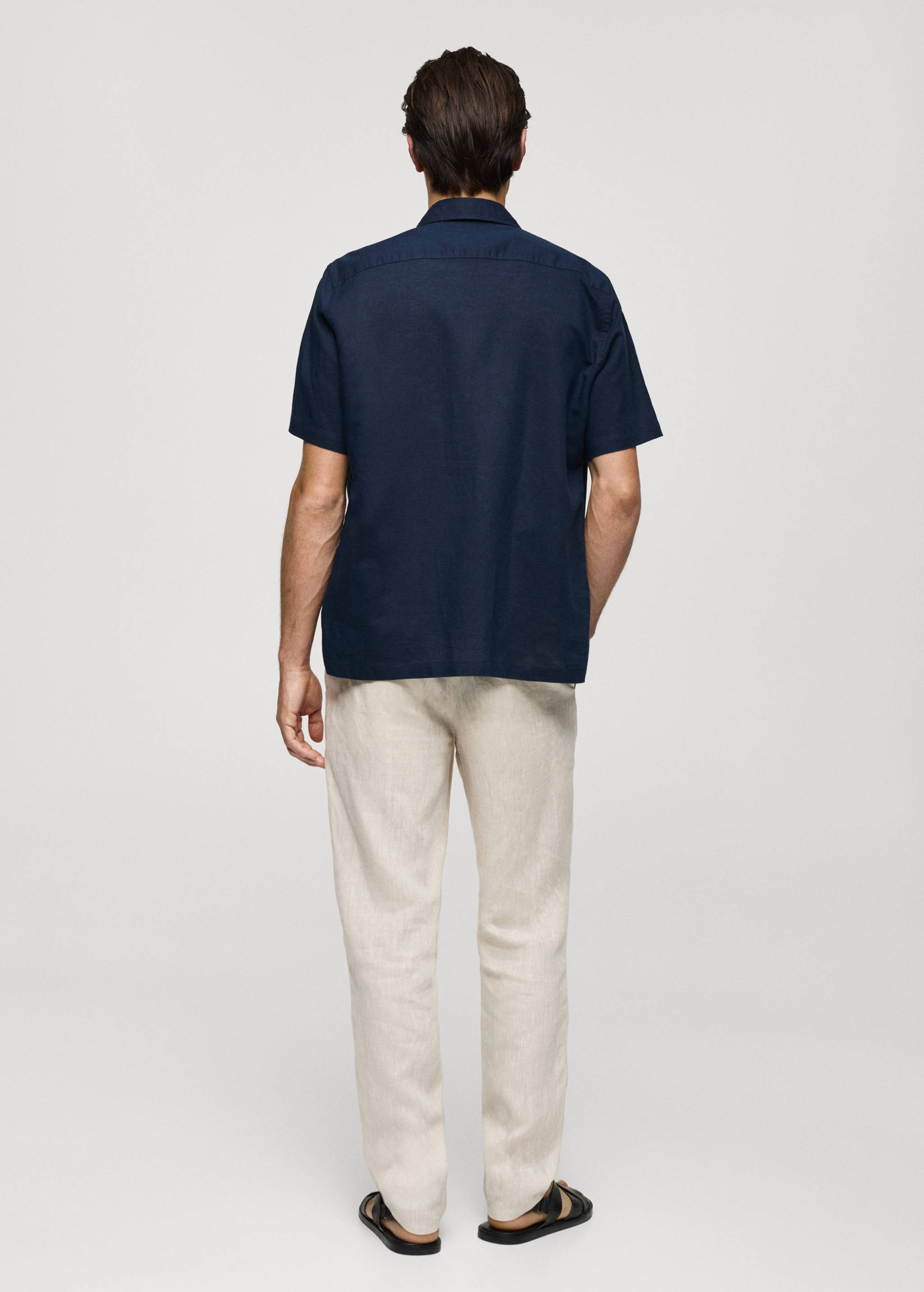 Chemise regular-fit lin poche - Verso de l’article