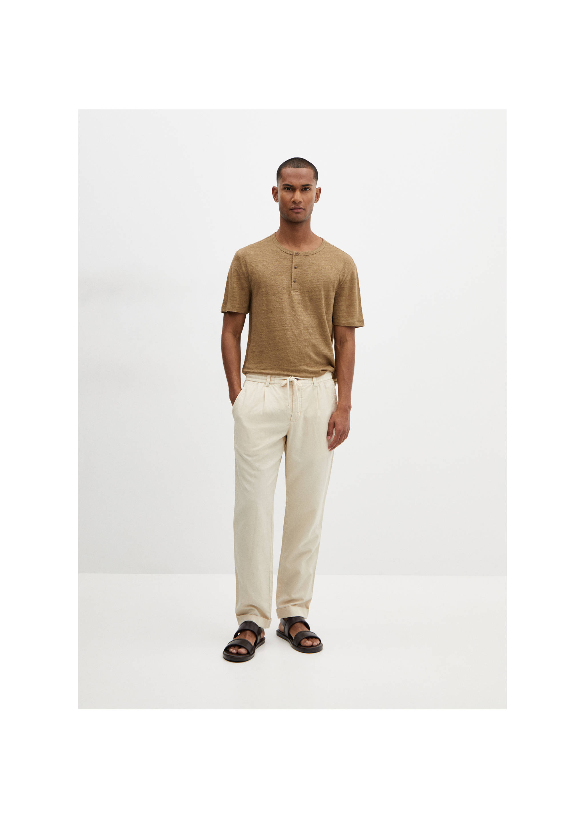 Slim-fit 100% linen t-shirt - General plane, Beige. Ref: 67087701-00.