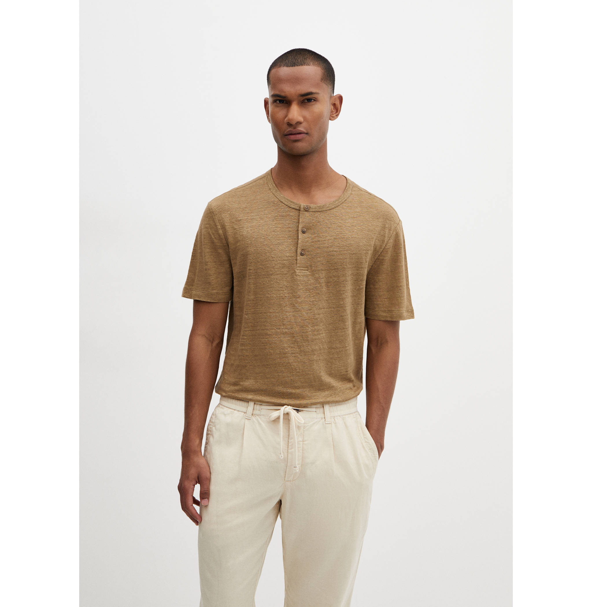Camiseta slim fit 100% lino - Plano medio