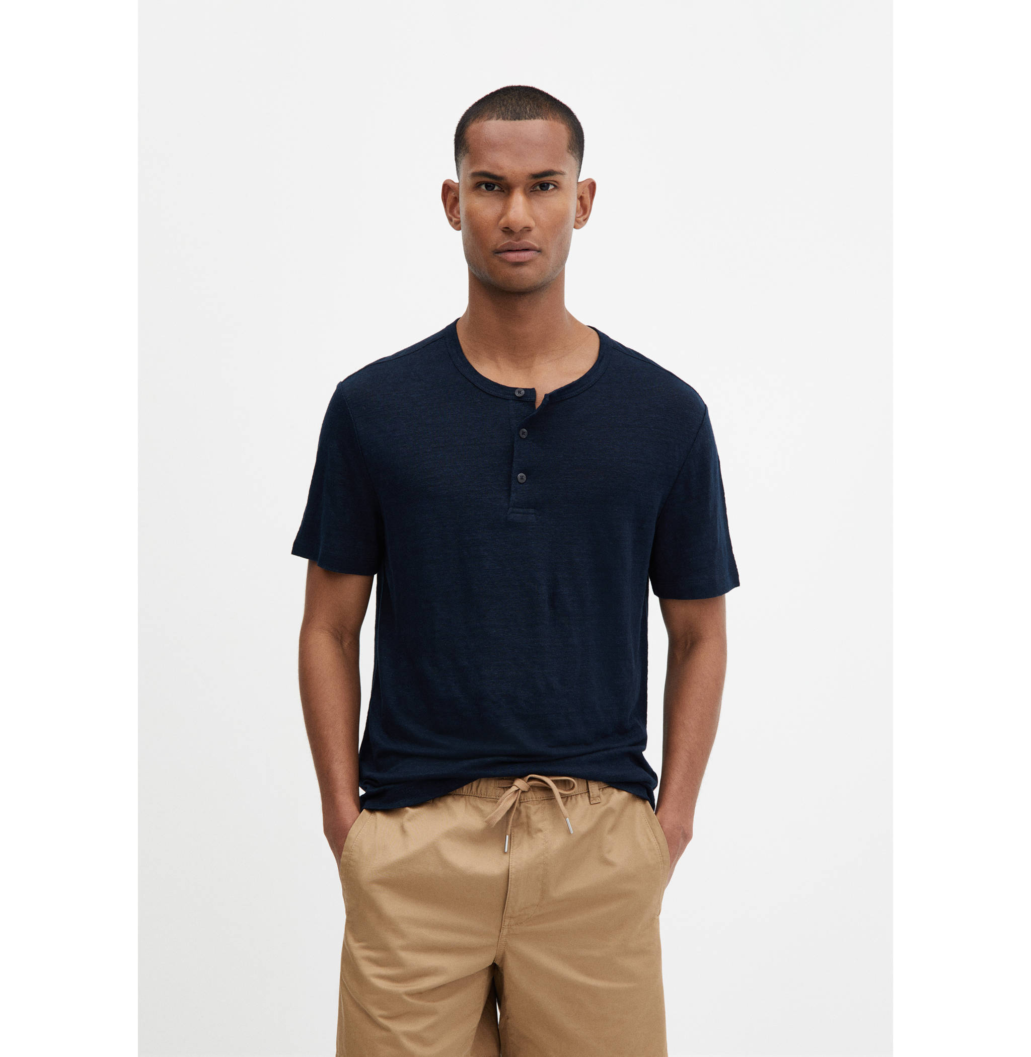Camiseta slim fit 100% lino - Plano medio