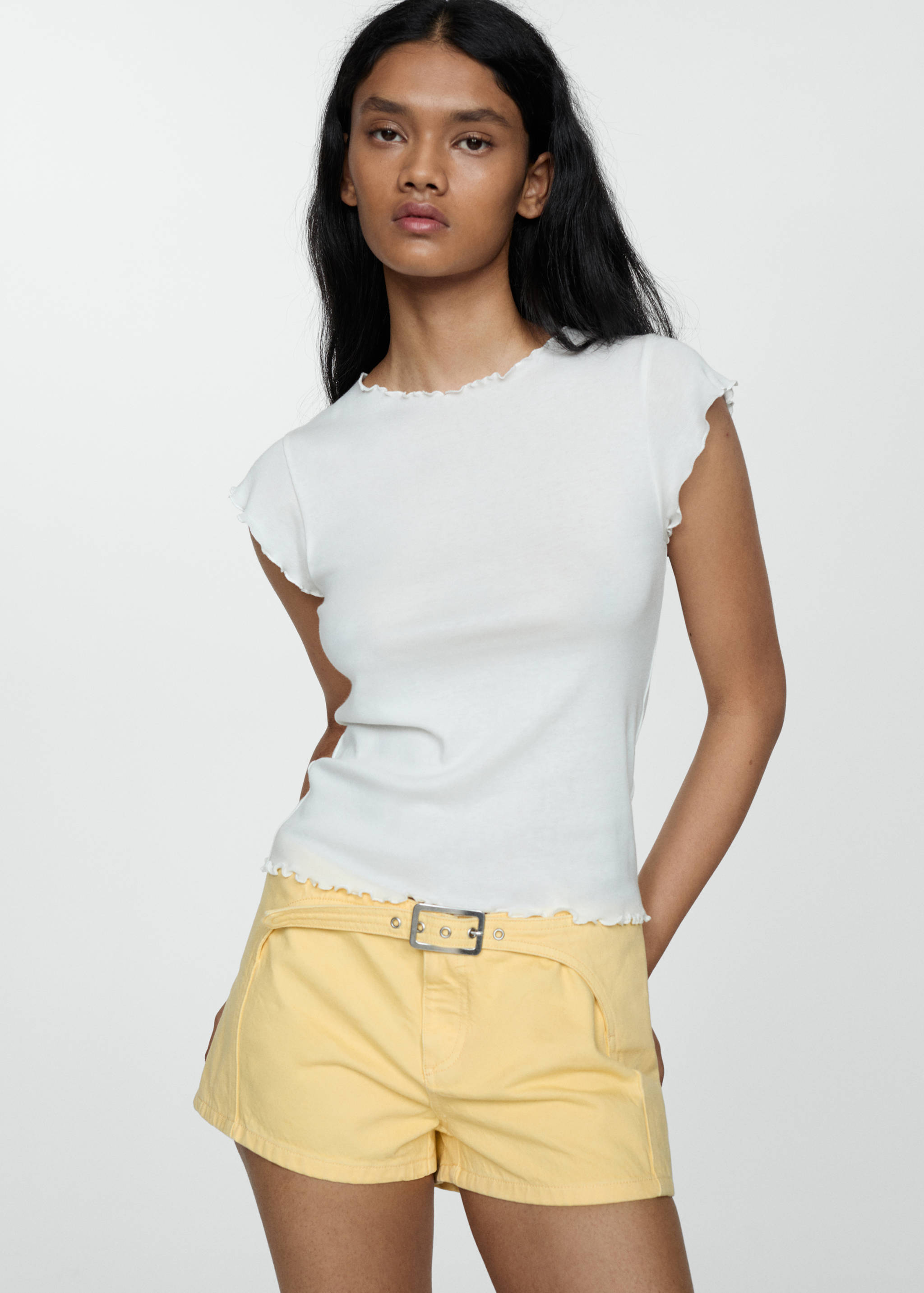 Denim shorts with belt - Medium plane