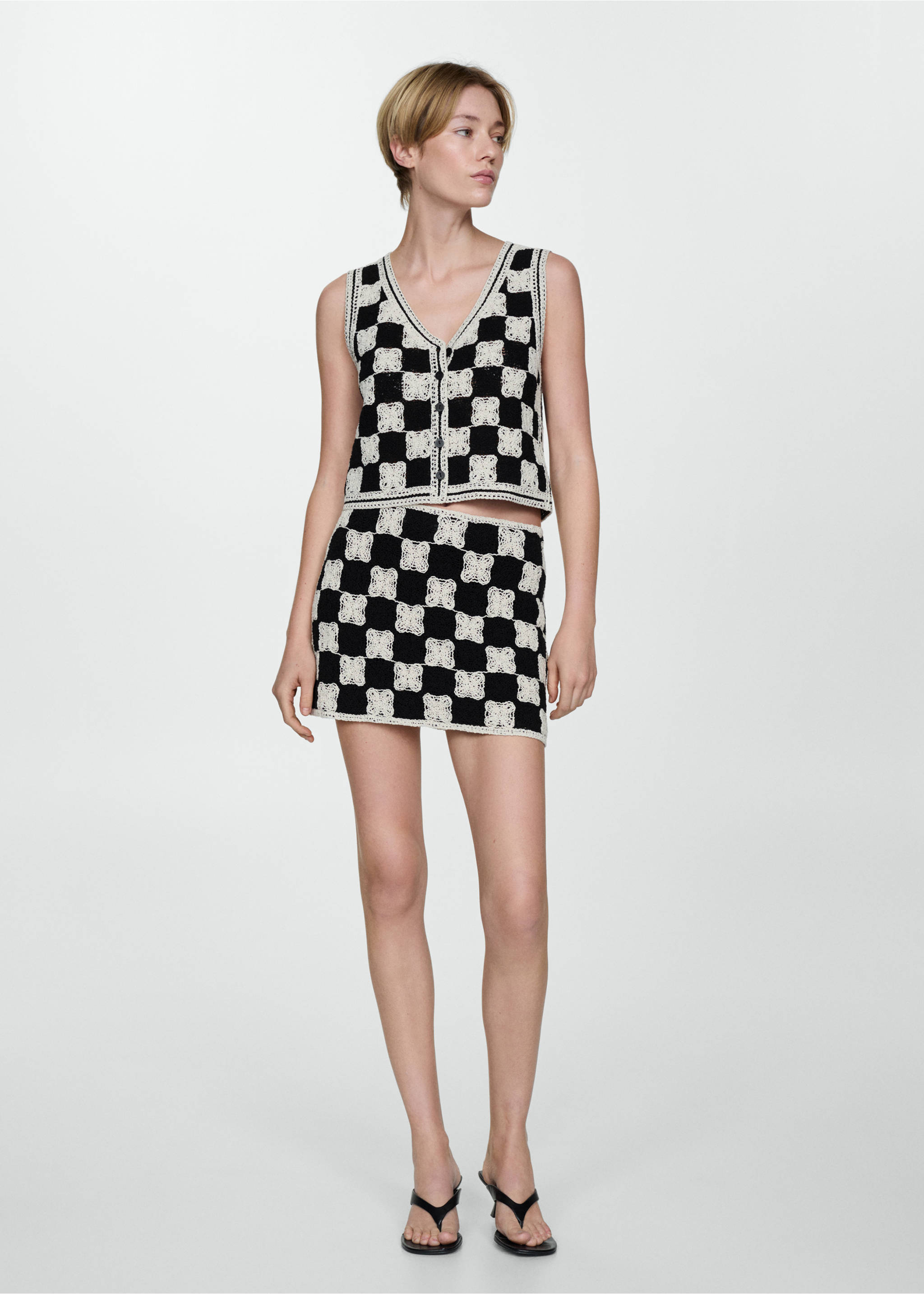 Combined crochet gilet - General plane, Black. Ref: 67088644-00.