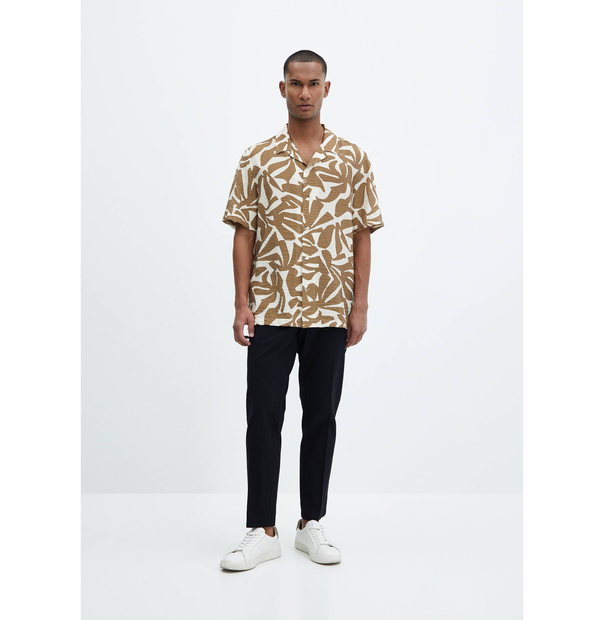 Regular-fit textured printed shirt - General plane