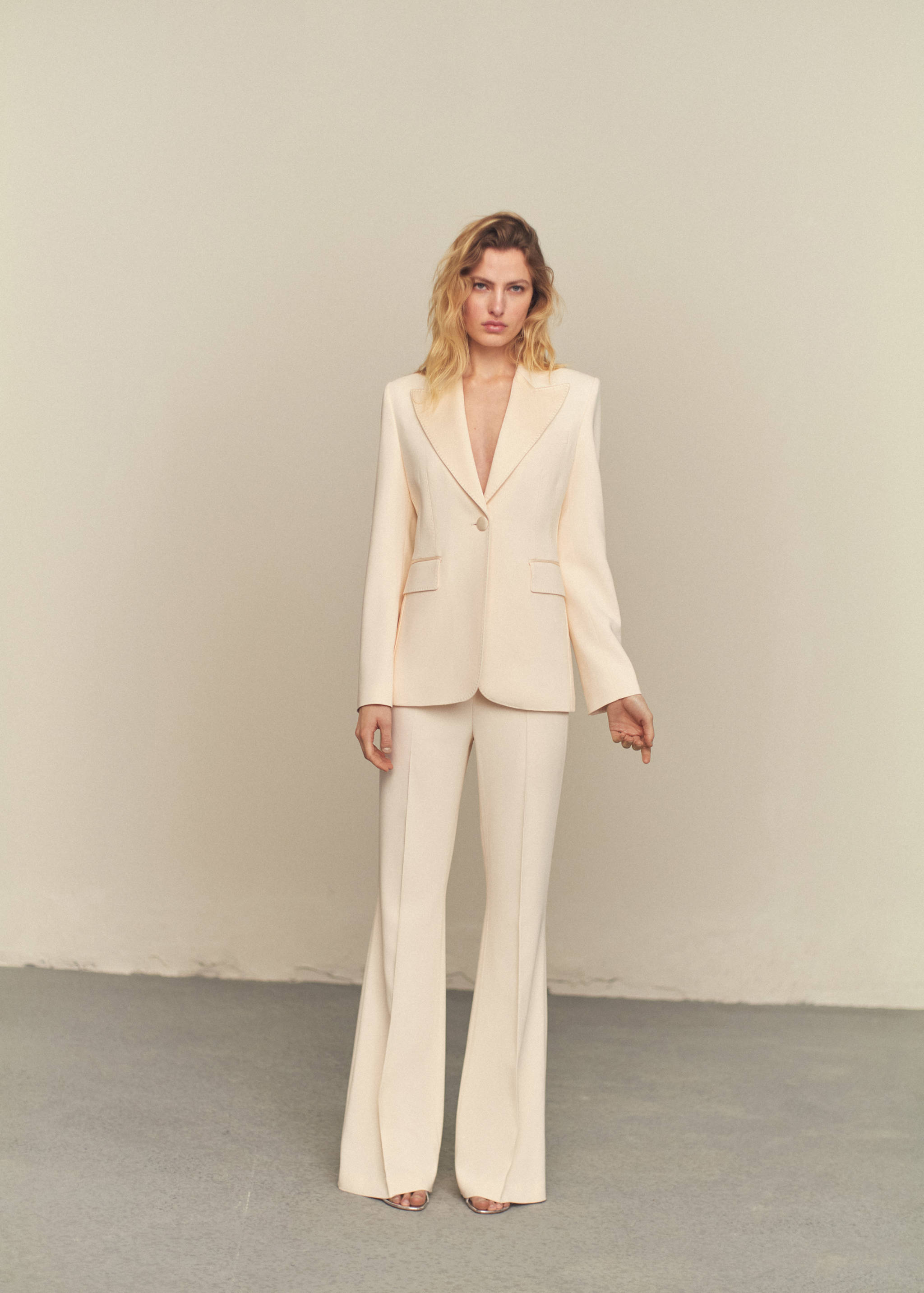 Structured jacket with satin lapels - General plane