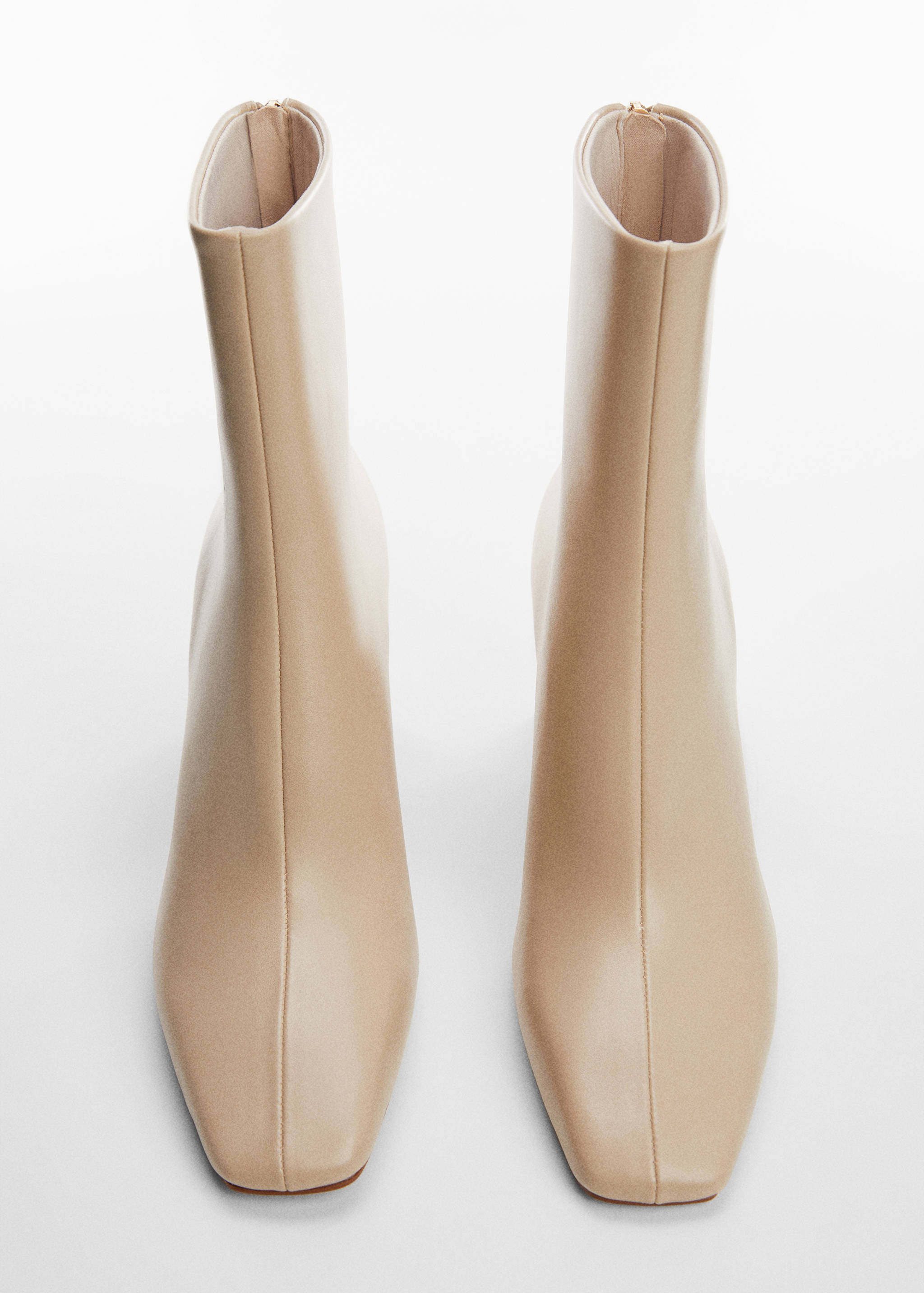 Zipper fastening bootie - General plane