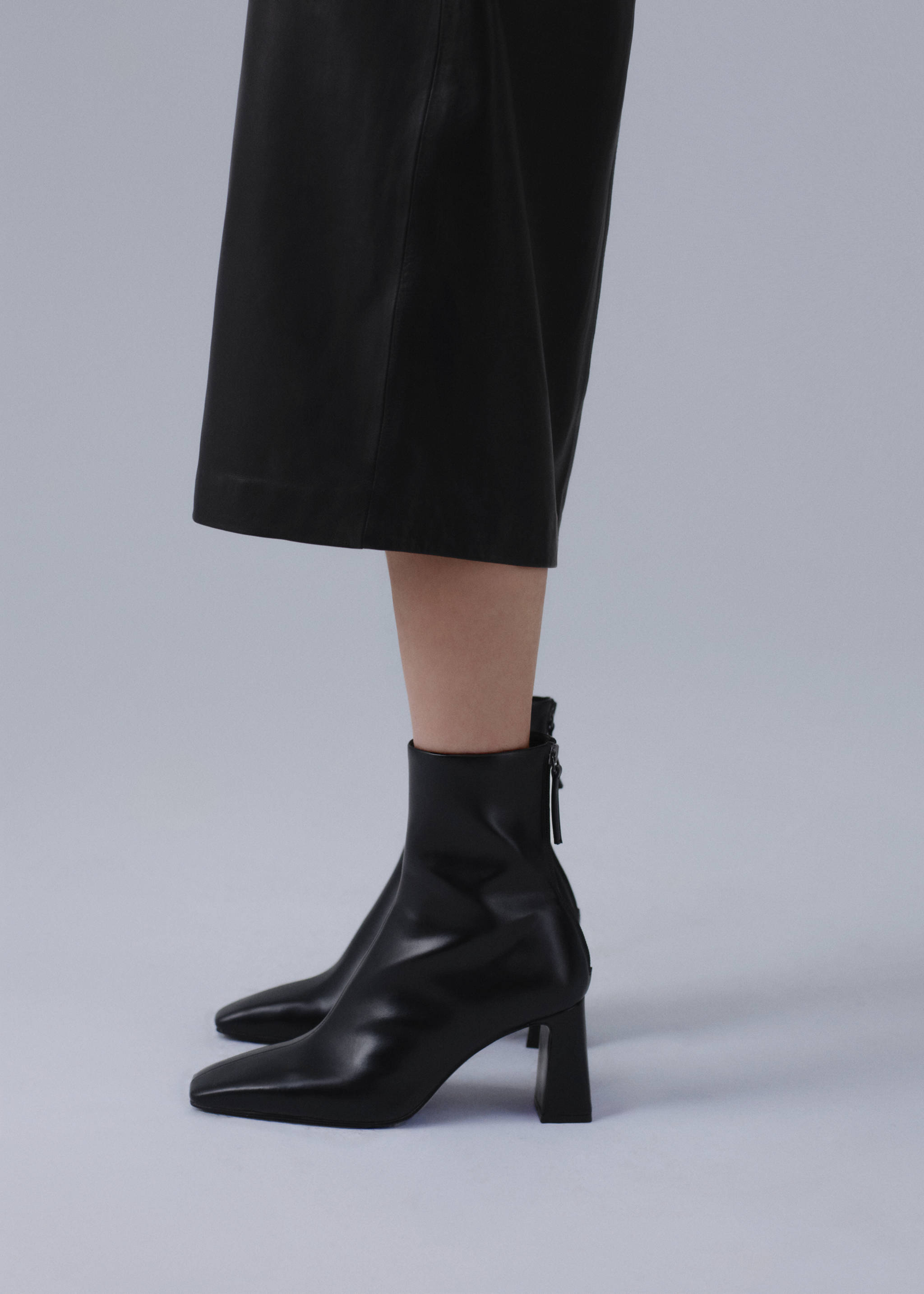 Zipper fastening bootie - Details of the article 9