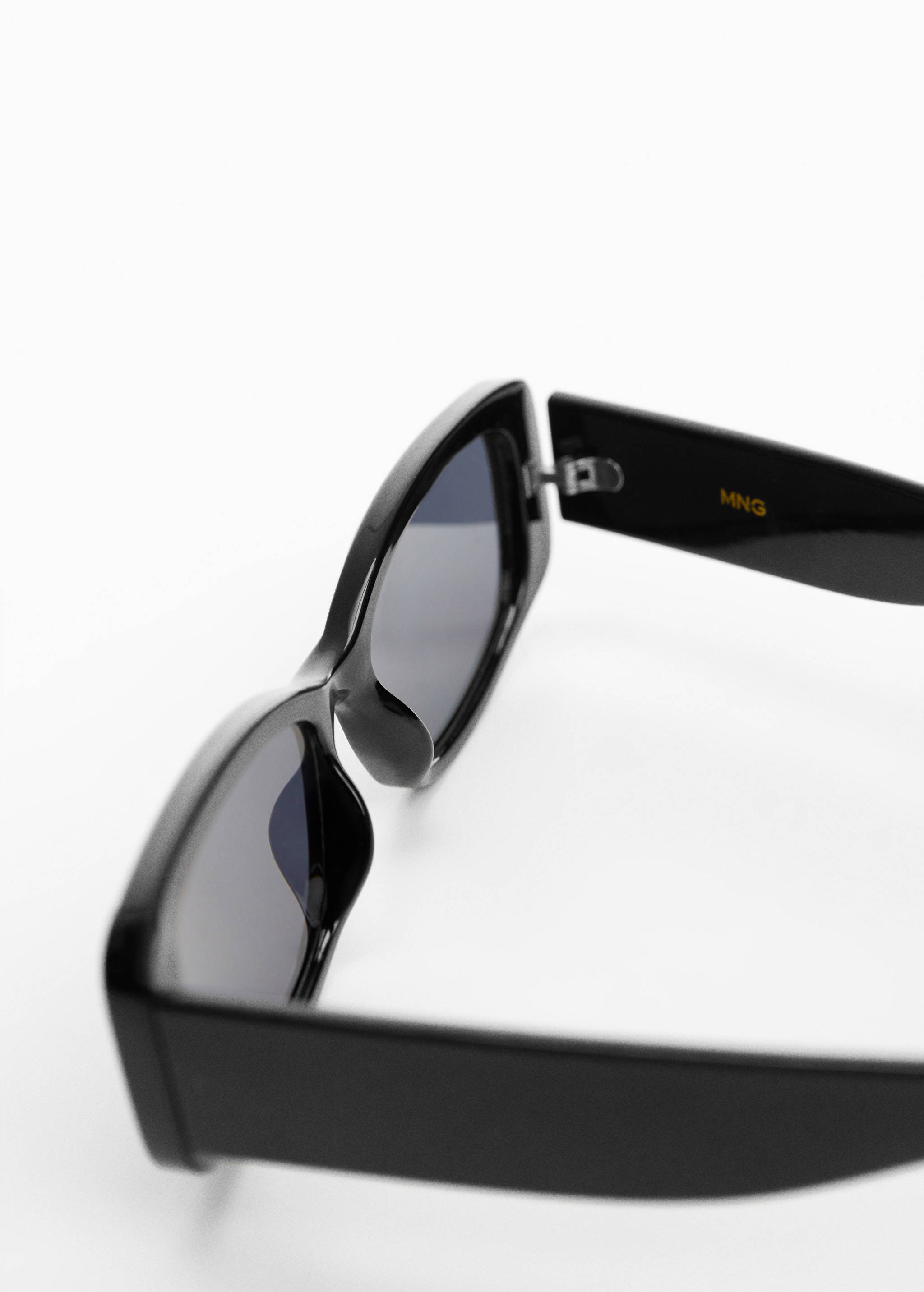 Rectangular sunglasses - Details of the article 1