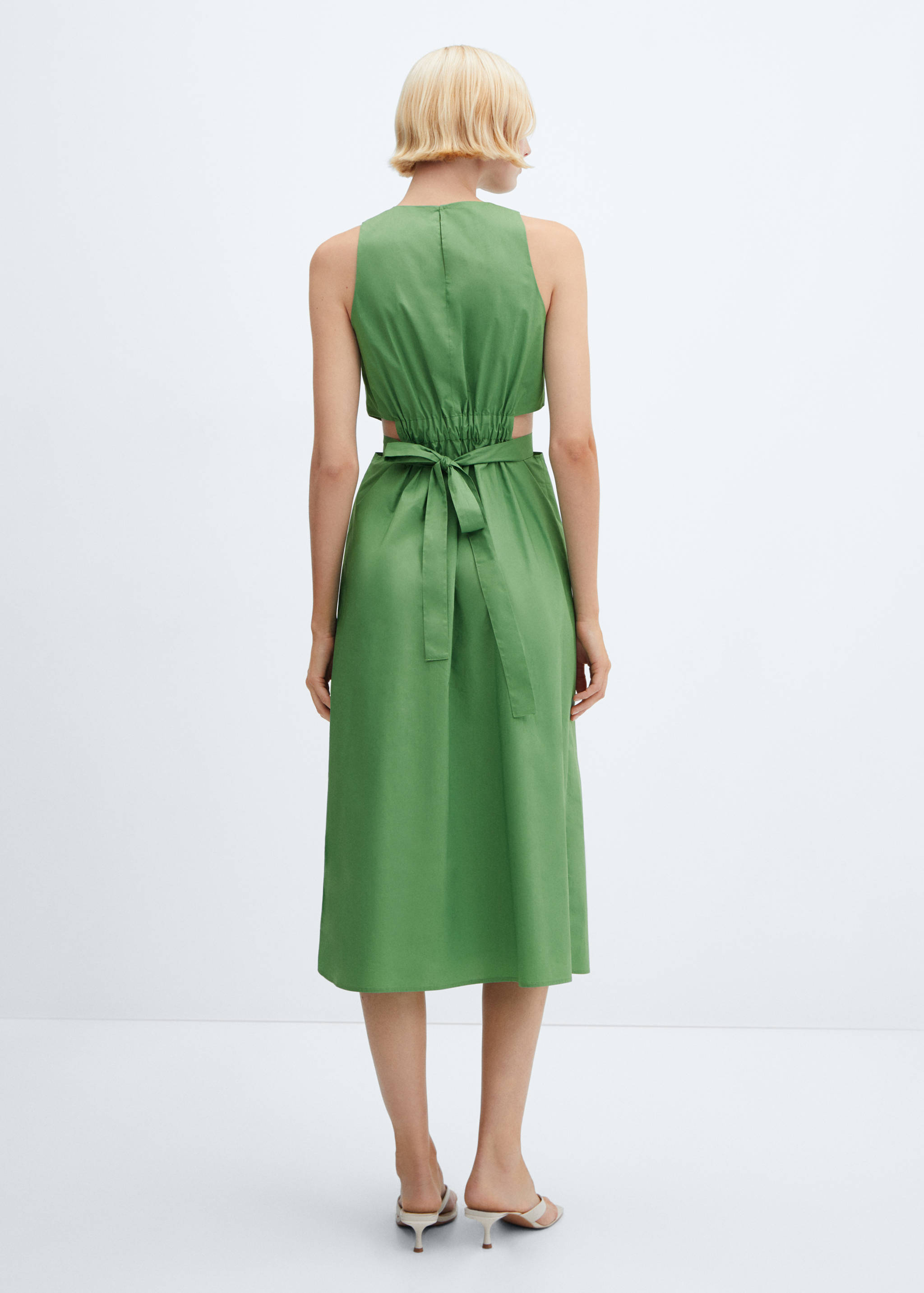 Slit dress with elastic waist - Reverse of the article