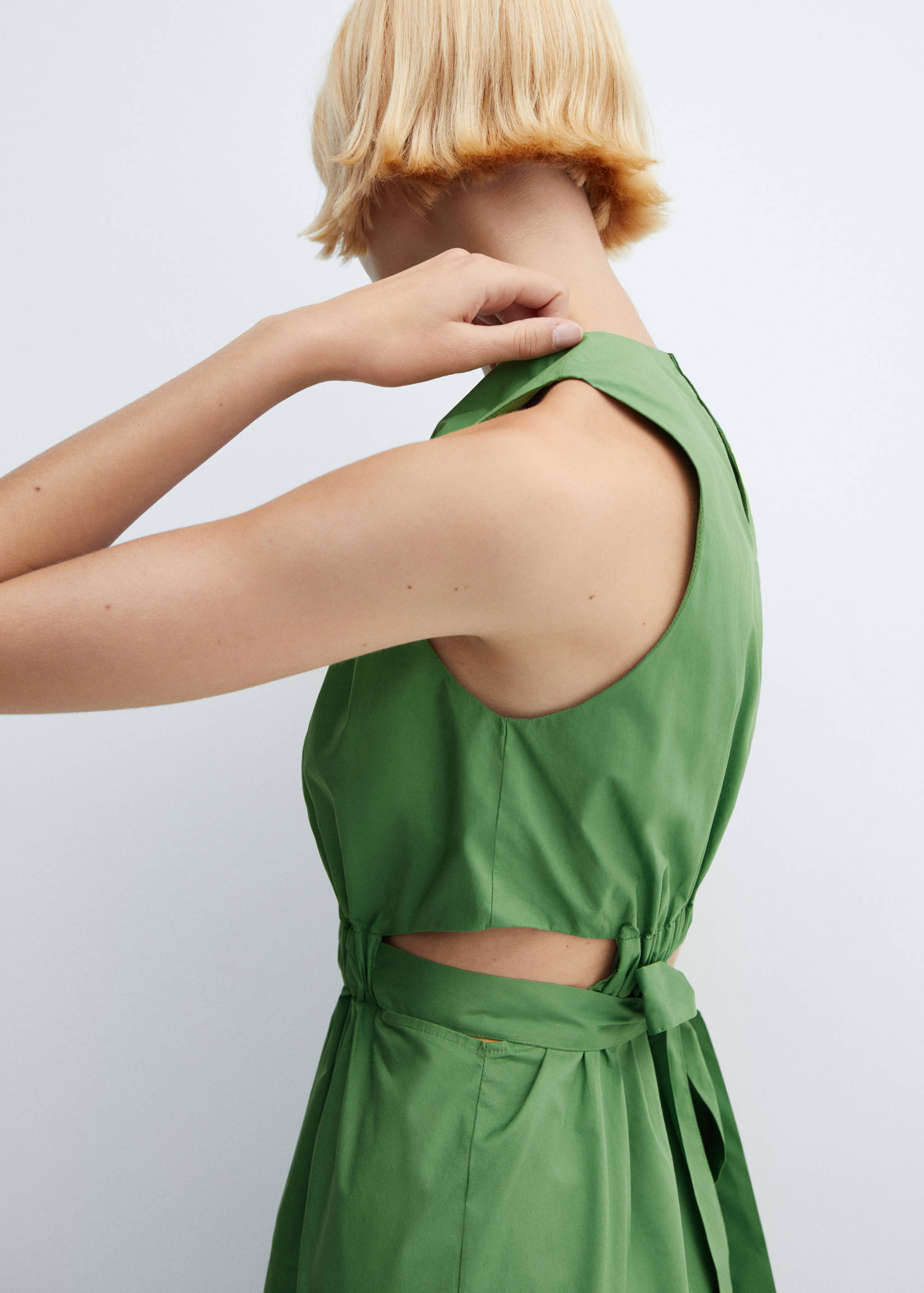 Slit dress with elastic waist - Details of the article 6