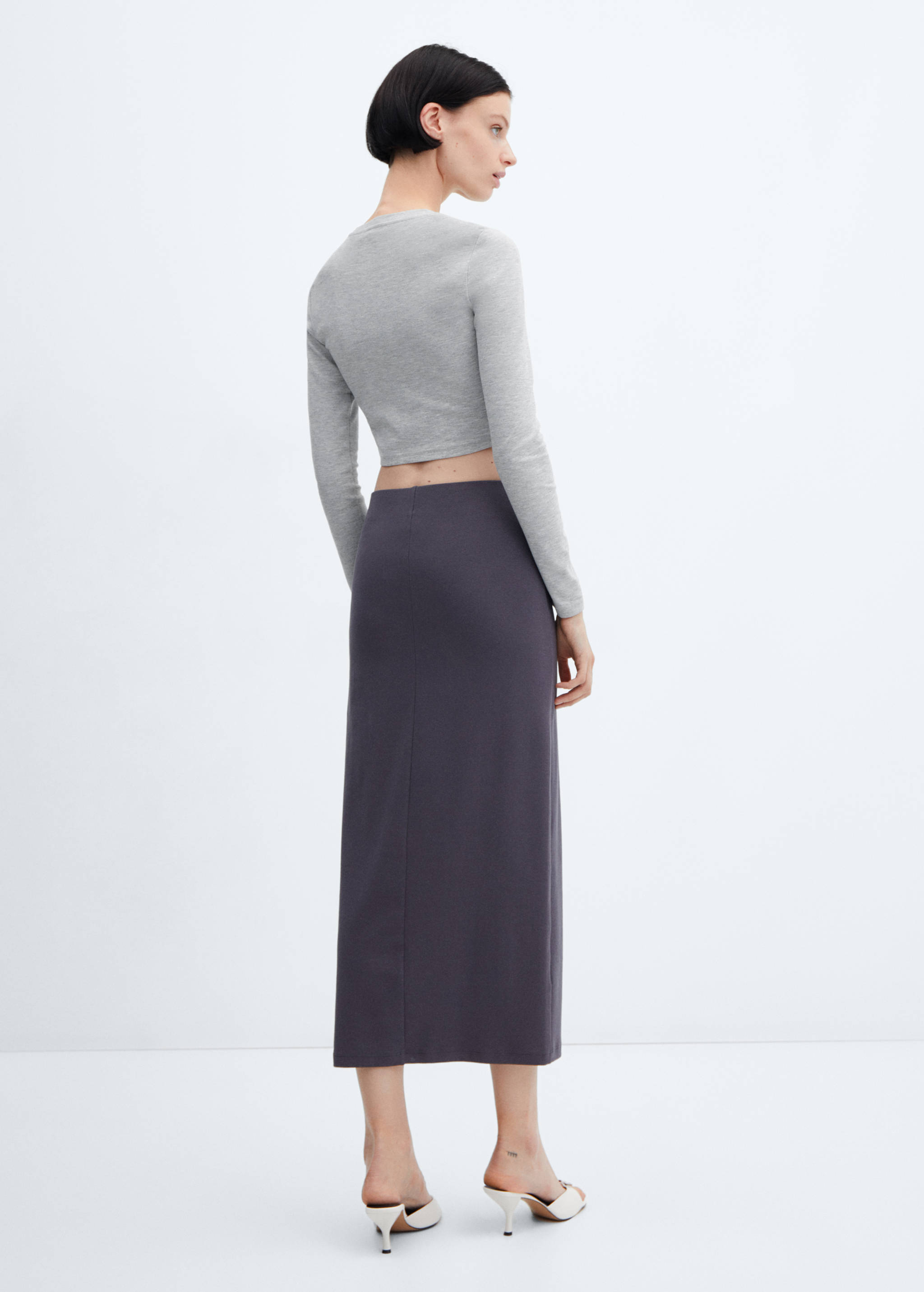 Long-sleeved cropped t-shirt - Reverse of the article