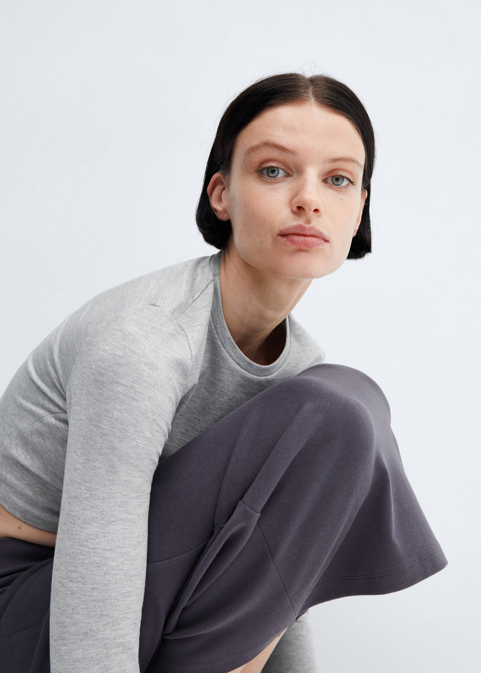 Long-sleeved cropped t-shirt - Details of the article 2