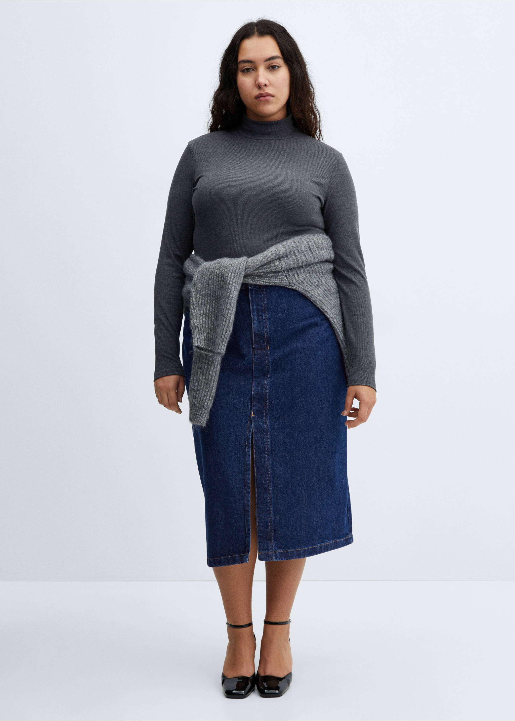 Denim midi-skirt - Details of the article 3, Dark Blue. Ref: 67090440-00.