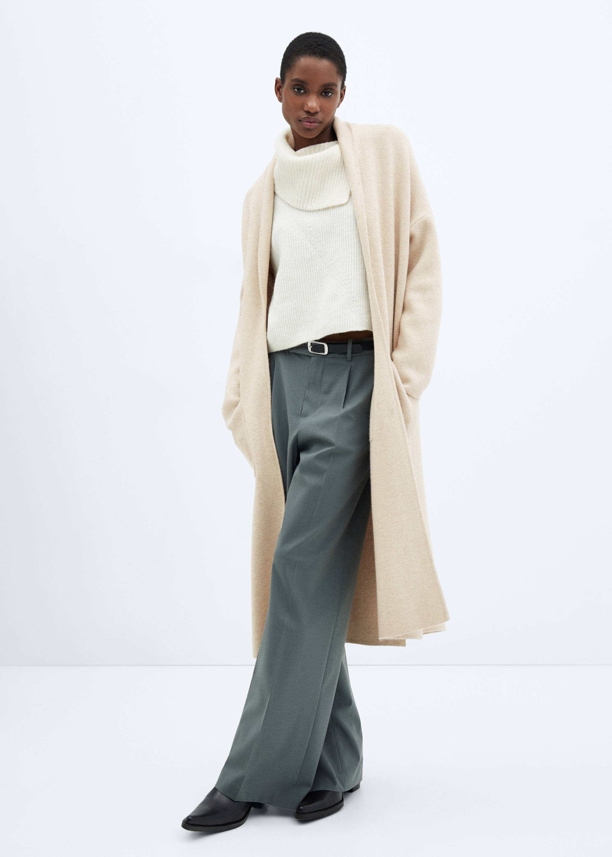 Oversized knitted coat with pockets - General plane