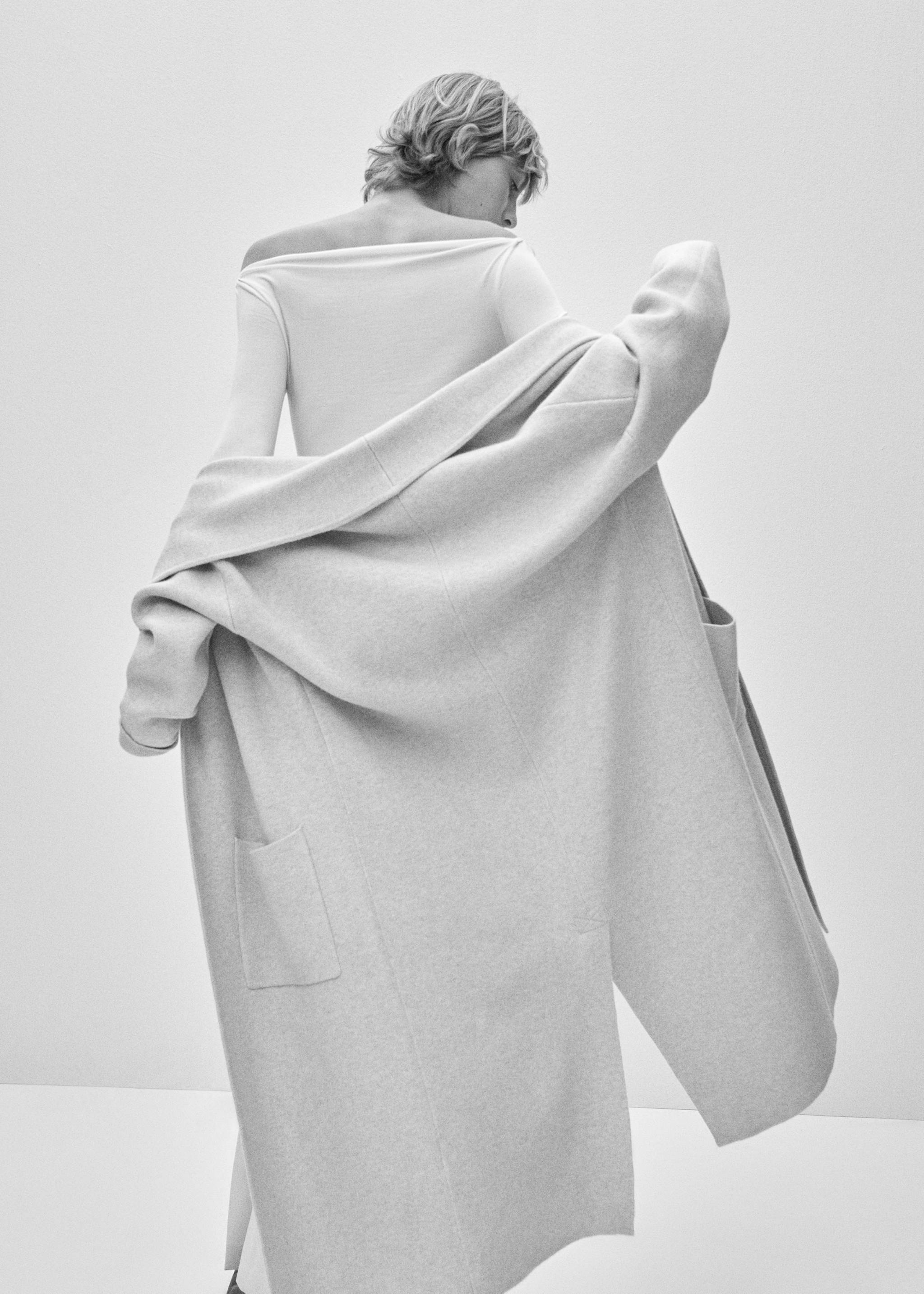 Oversized knitted coat with pockets - Details of the article 7