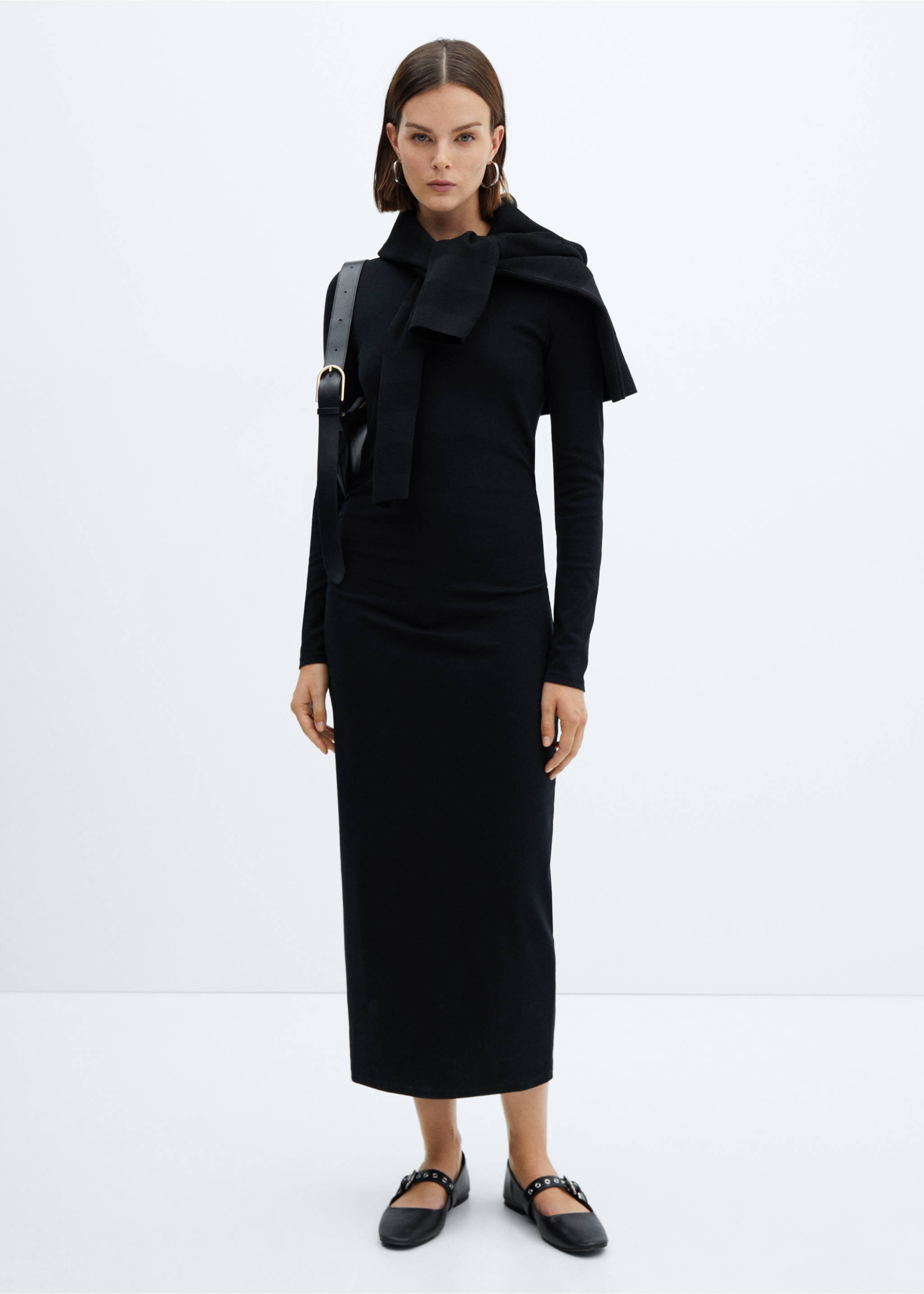 Vestido detalles fruncidos laterales - Plano general, Negro. Ref: 67090454-00.