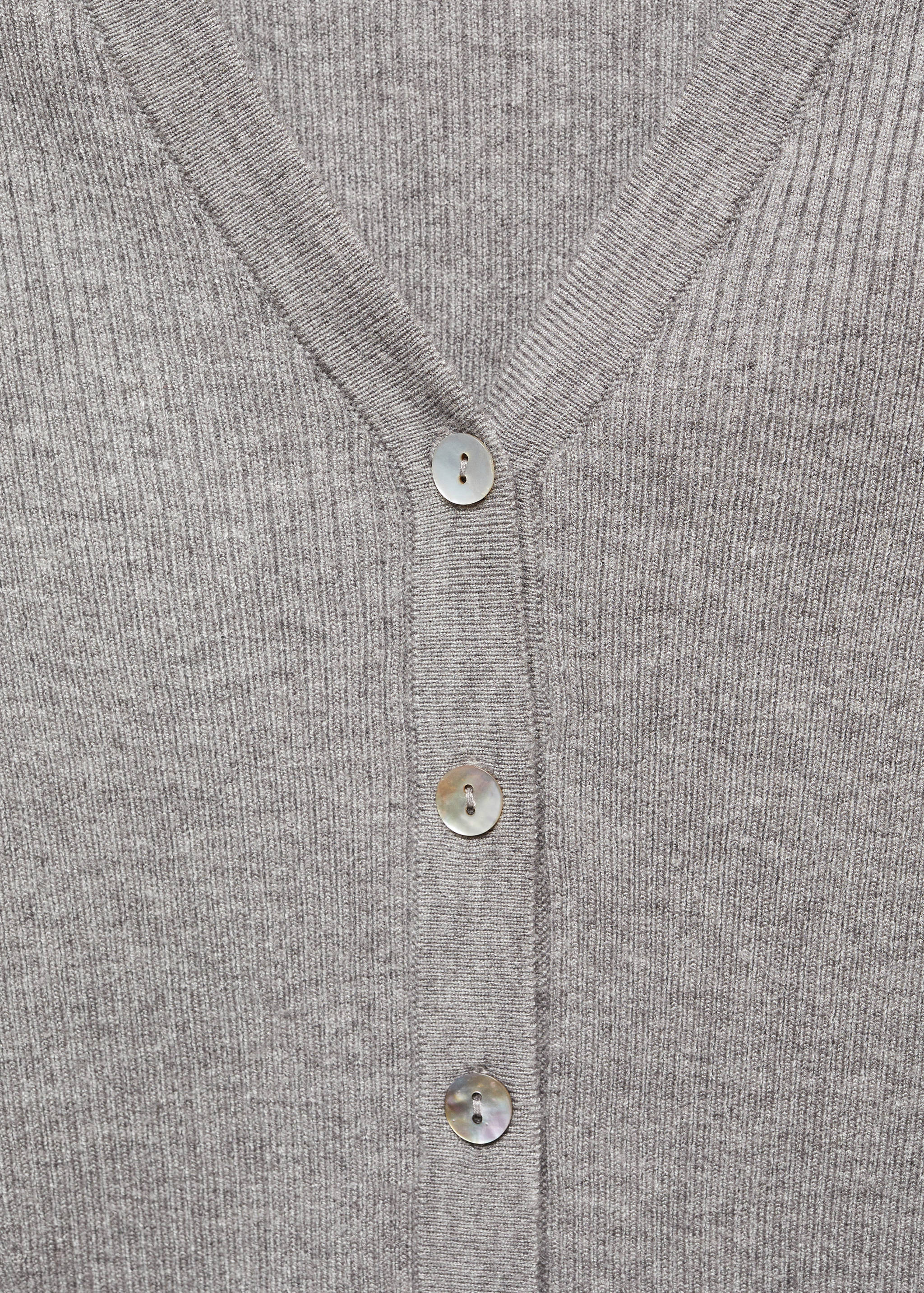 Cárdigan canalé cuello pico - Detalle del artículo 8