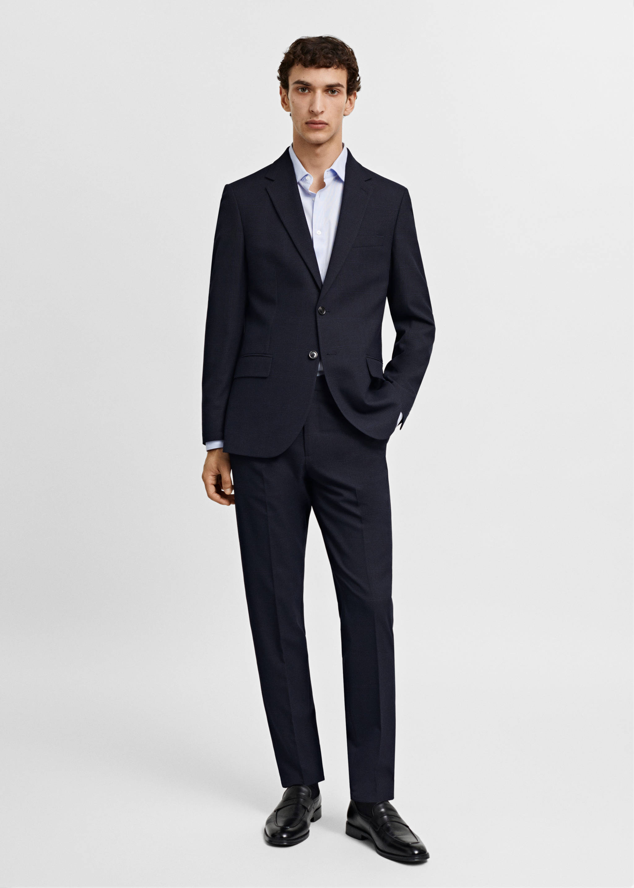 قميص بدلة من قماش البوبلين القطني بقصة ضيقة - رؤية عامة