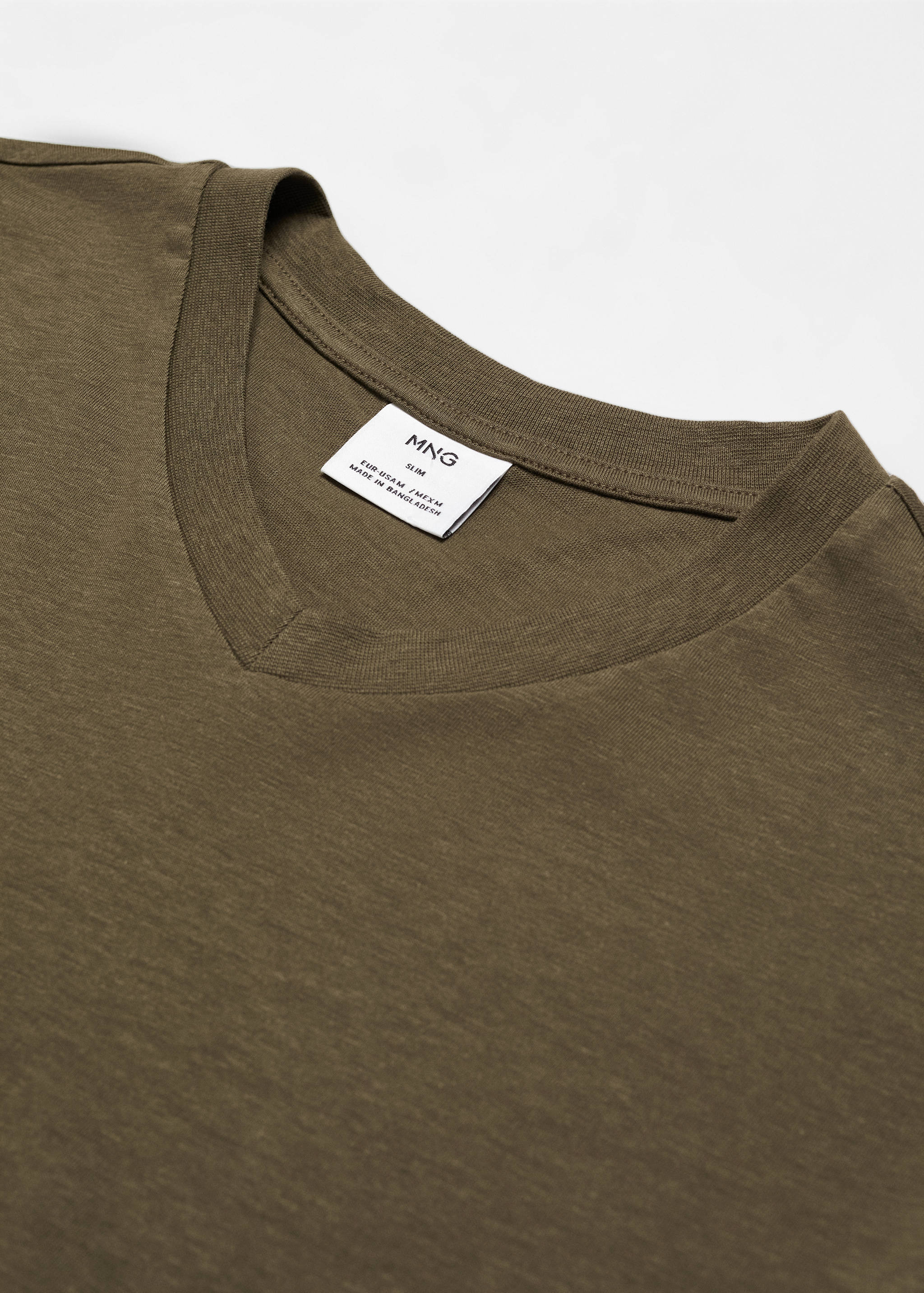 Basic cotton V-neck T-shirt - Details of the article 8