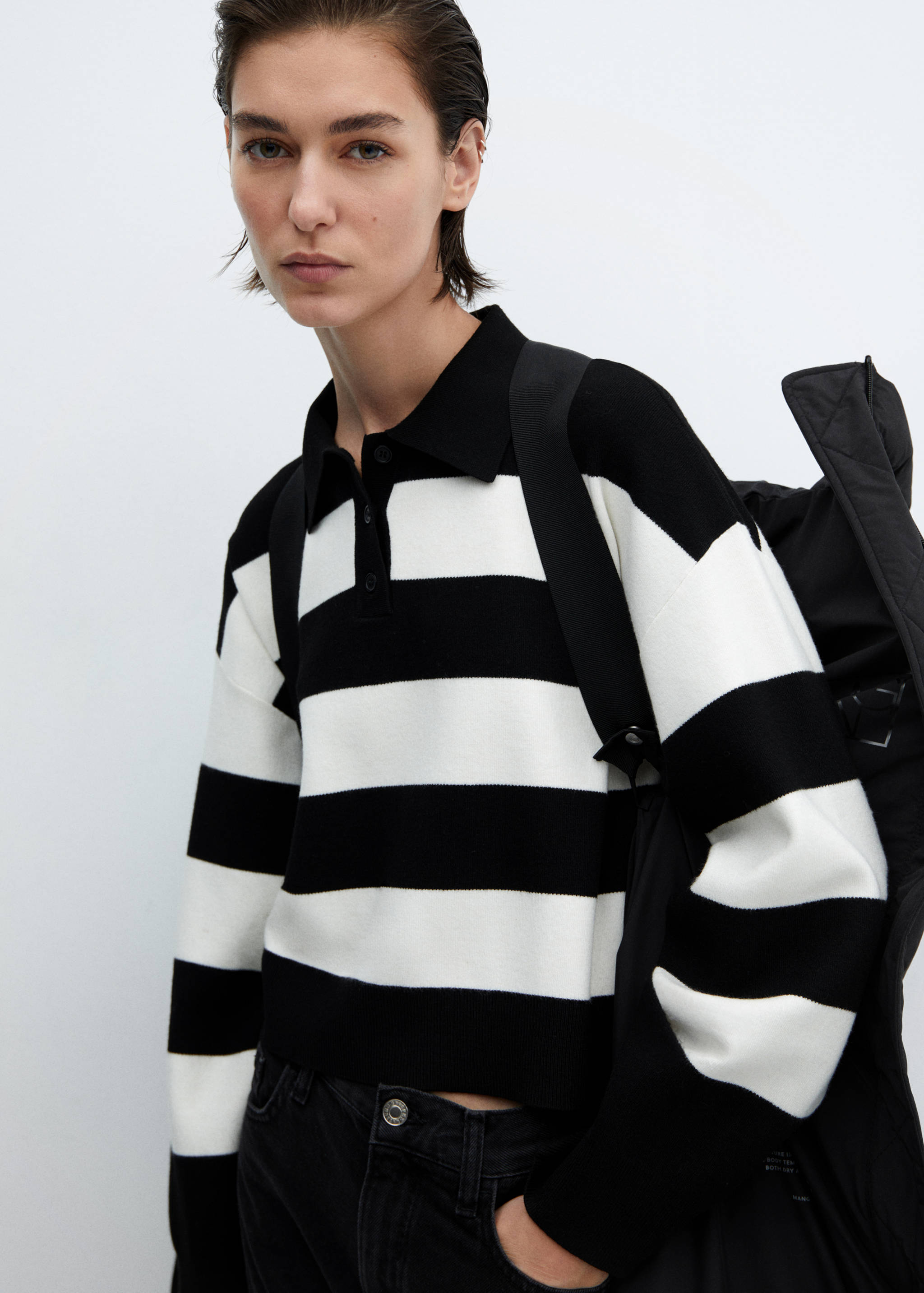 Puffer coat with fur-effect hood - Details of the article 4