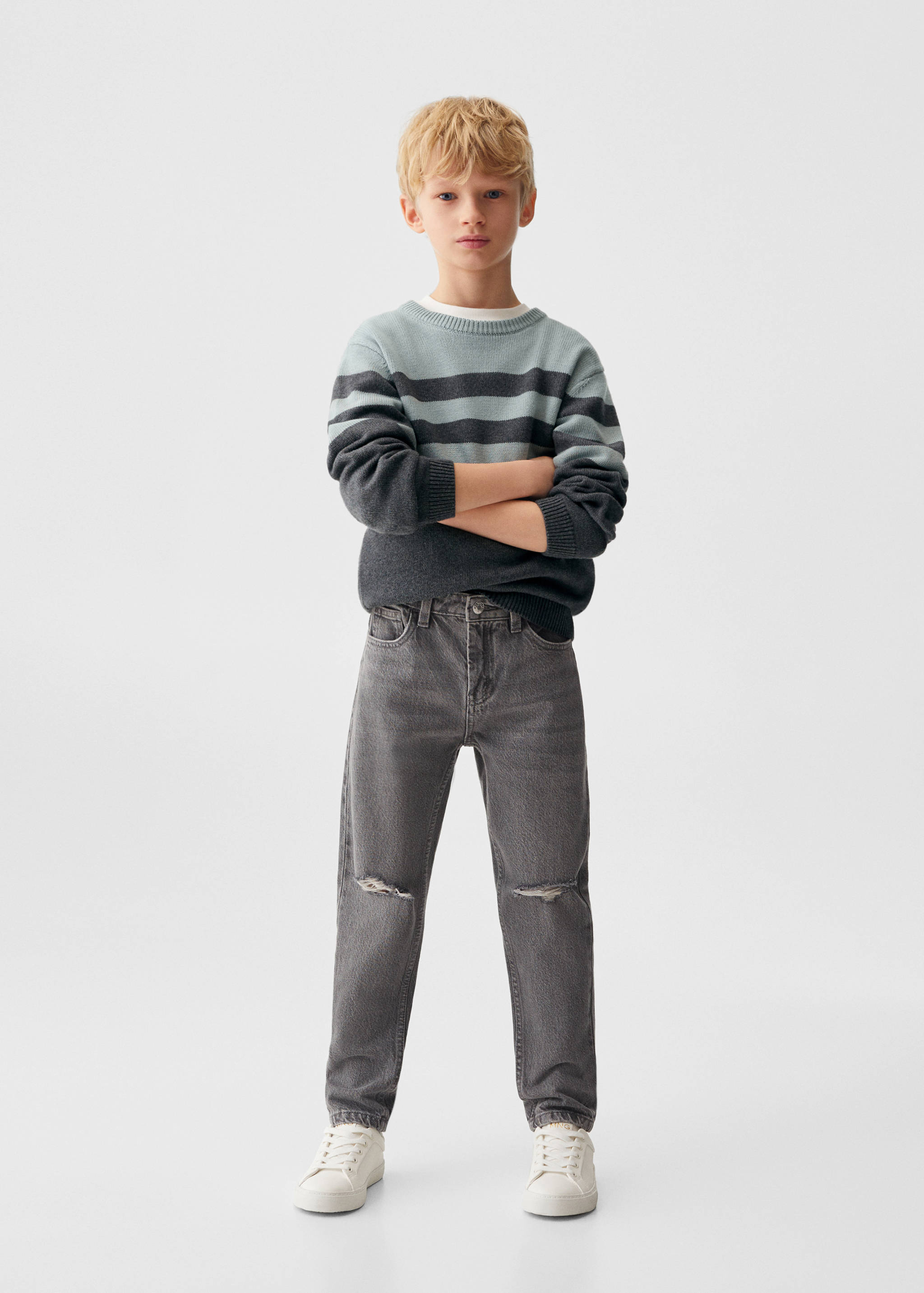 جينز Dad بتفاصيل ممزقة - رؤية عامة