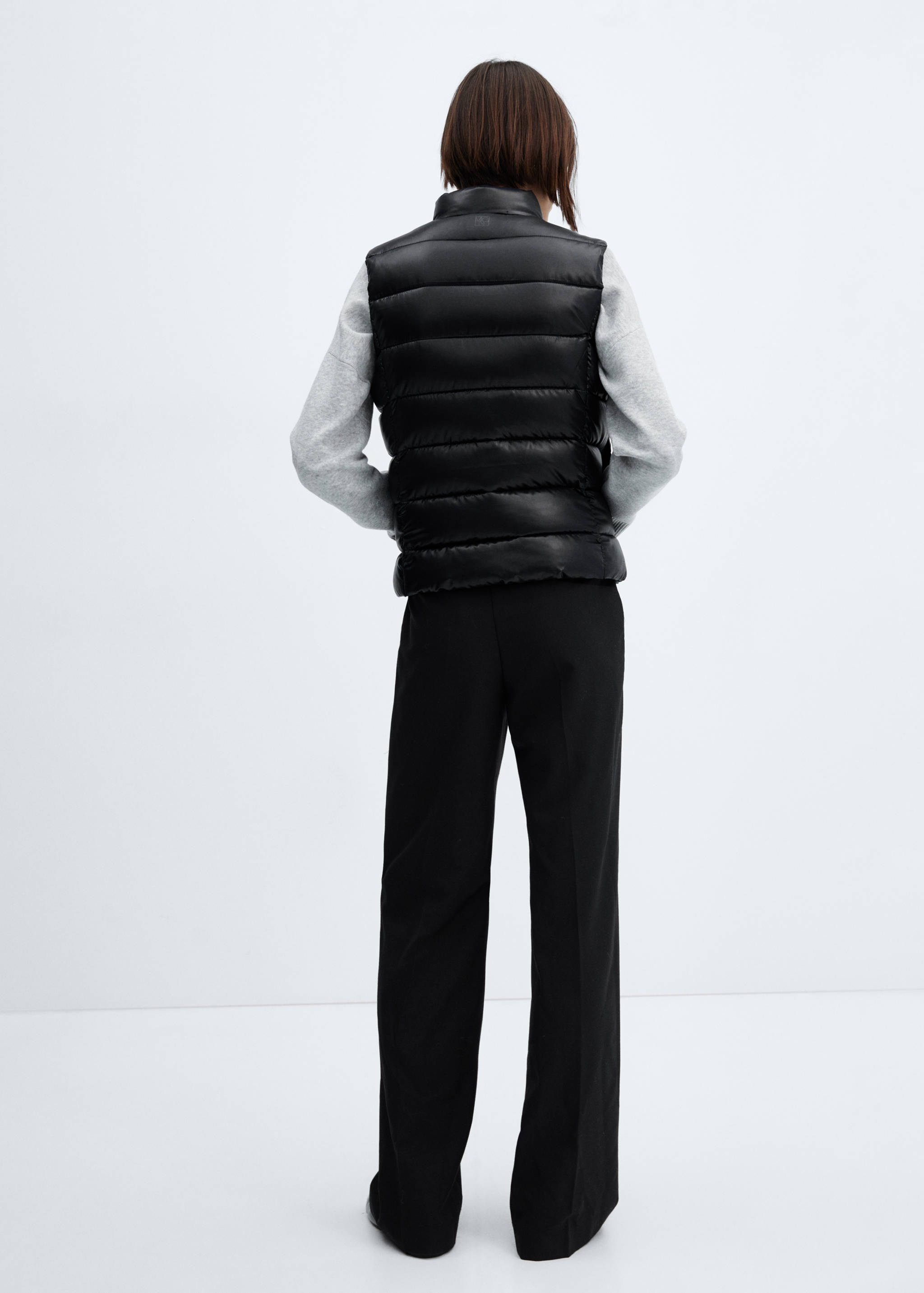 Ultra-light quilted vest - Reverse of the article