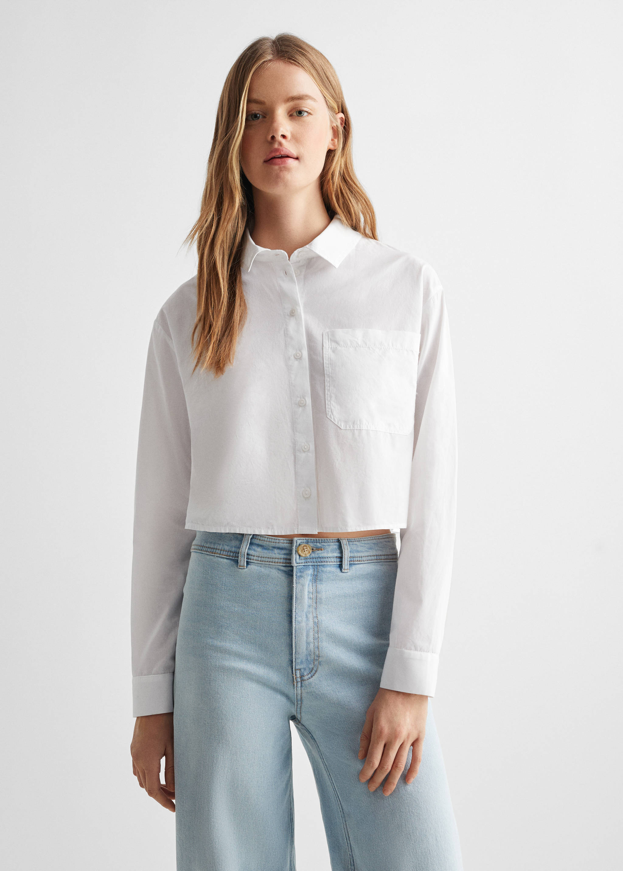 Camisa crop botones - Plano medio
