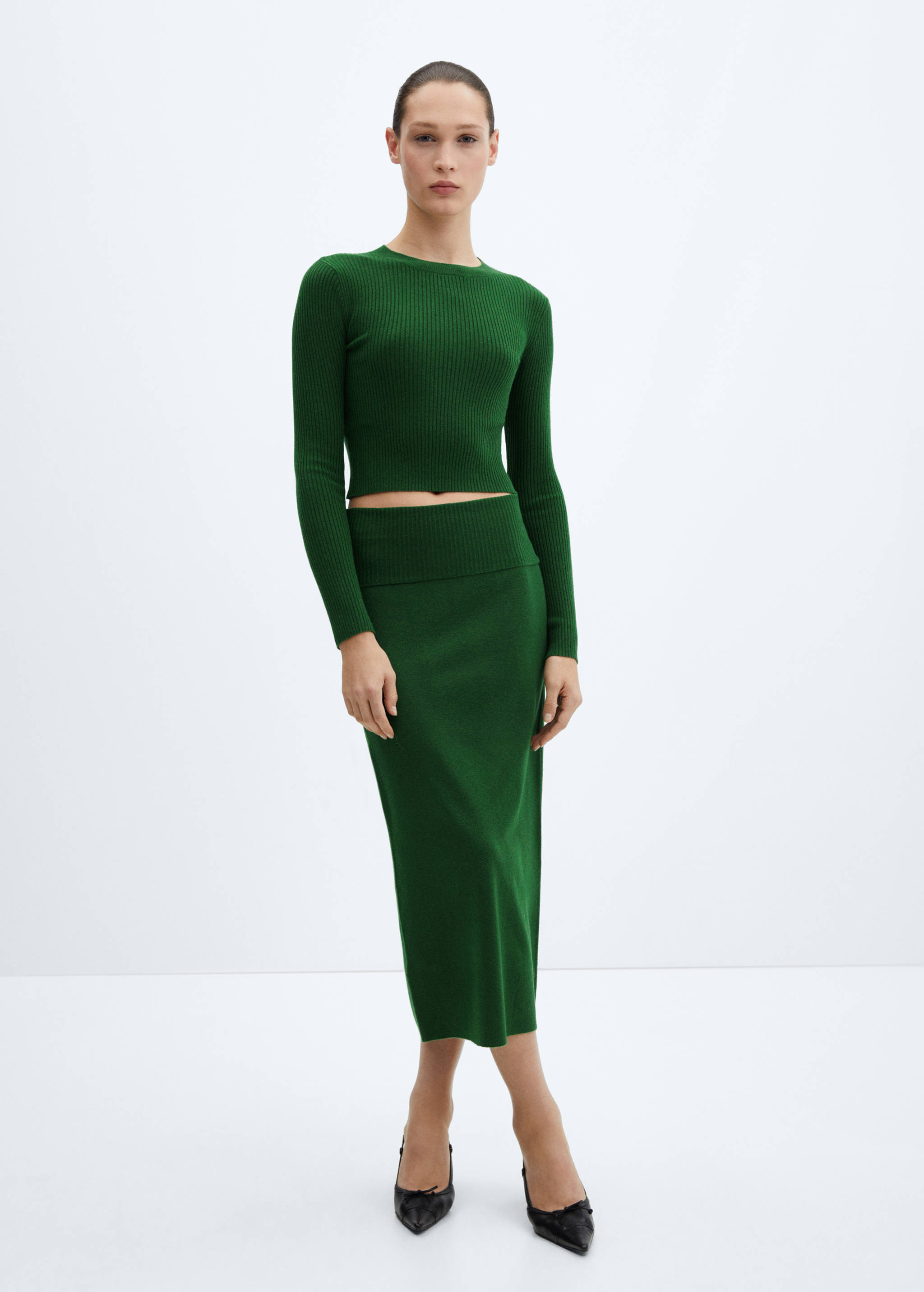 Ribbed round-neck sweater - General plane