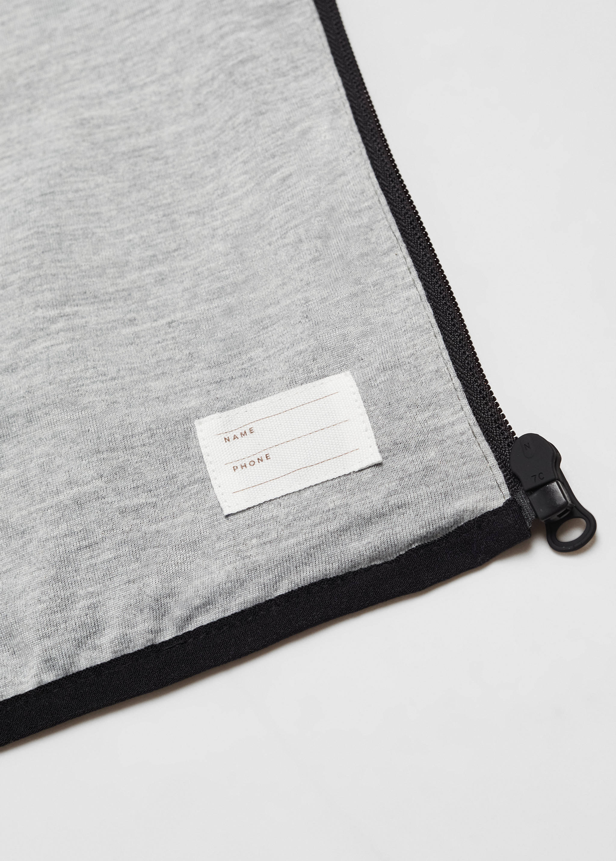 Hooded water-repellent parka - Details of the article 8