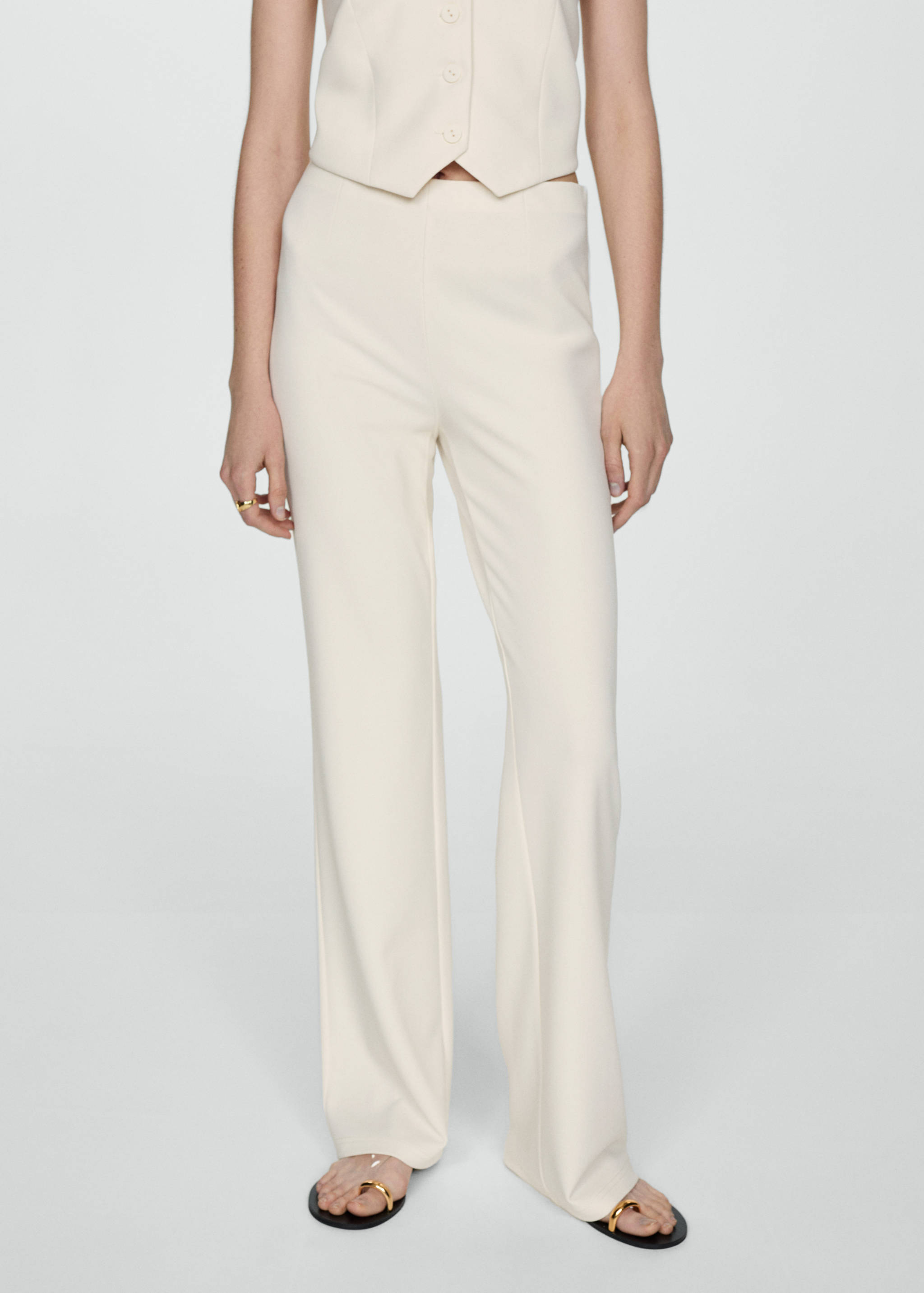 Прямые брюки из трикотажа - Средний план