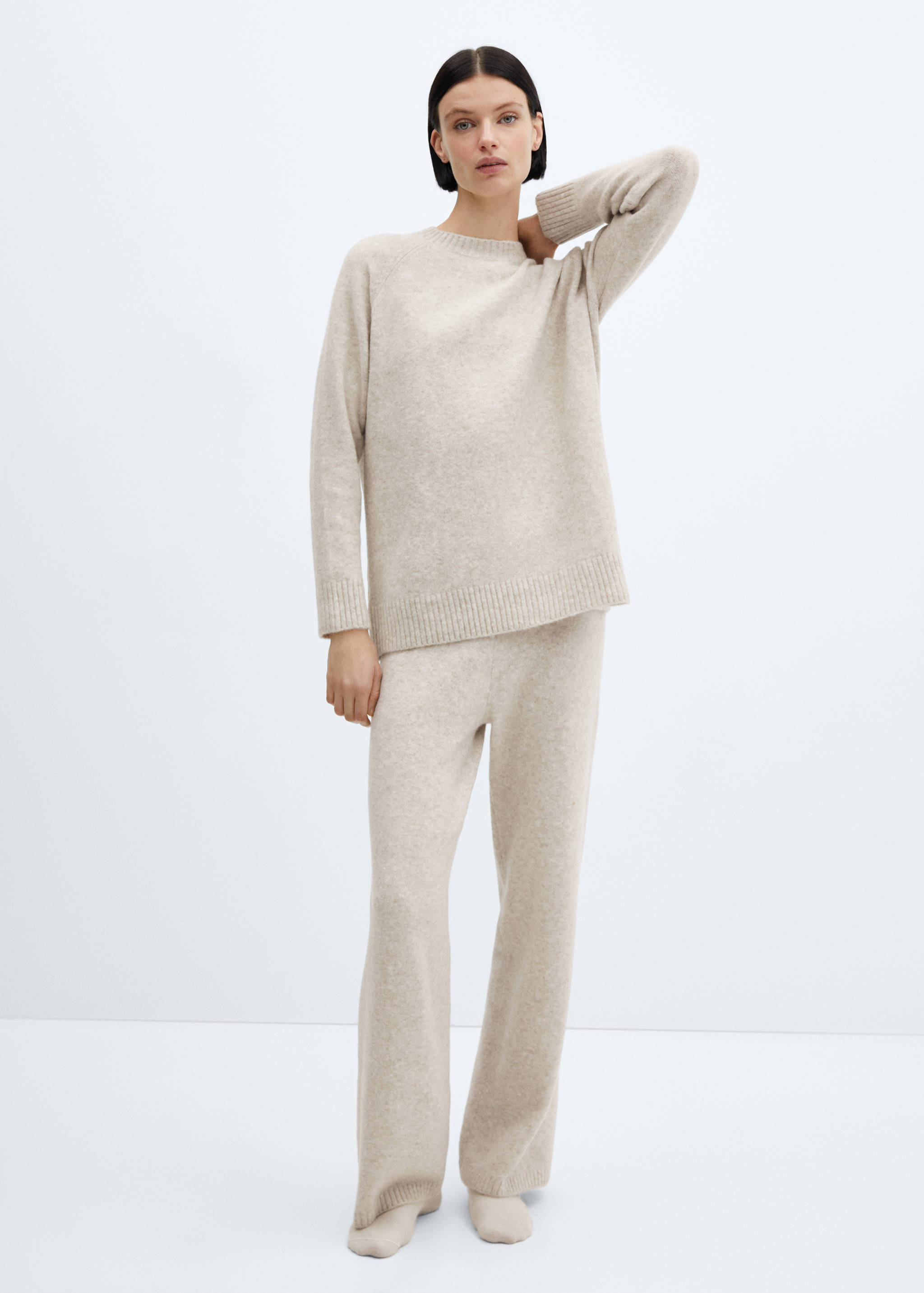 Oversize knit sweater - General plane
