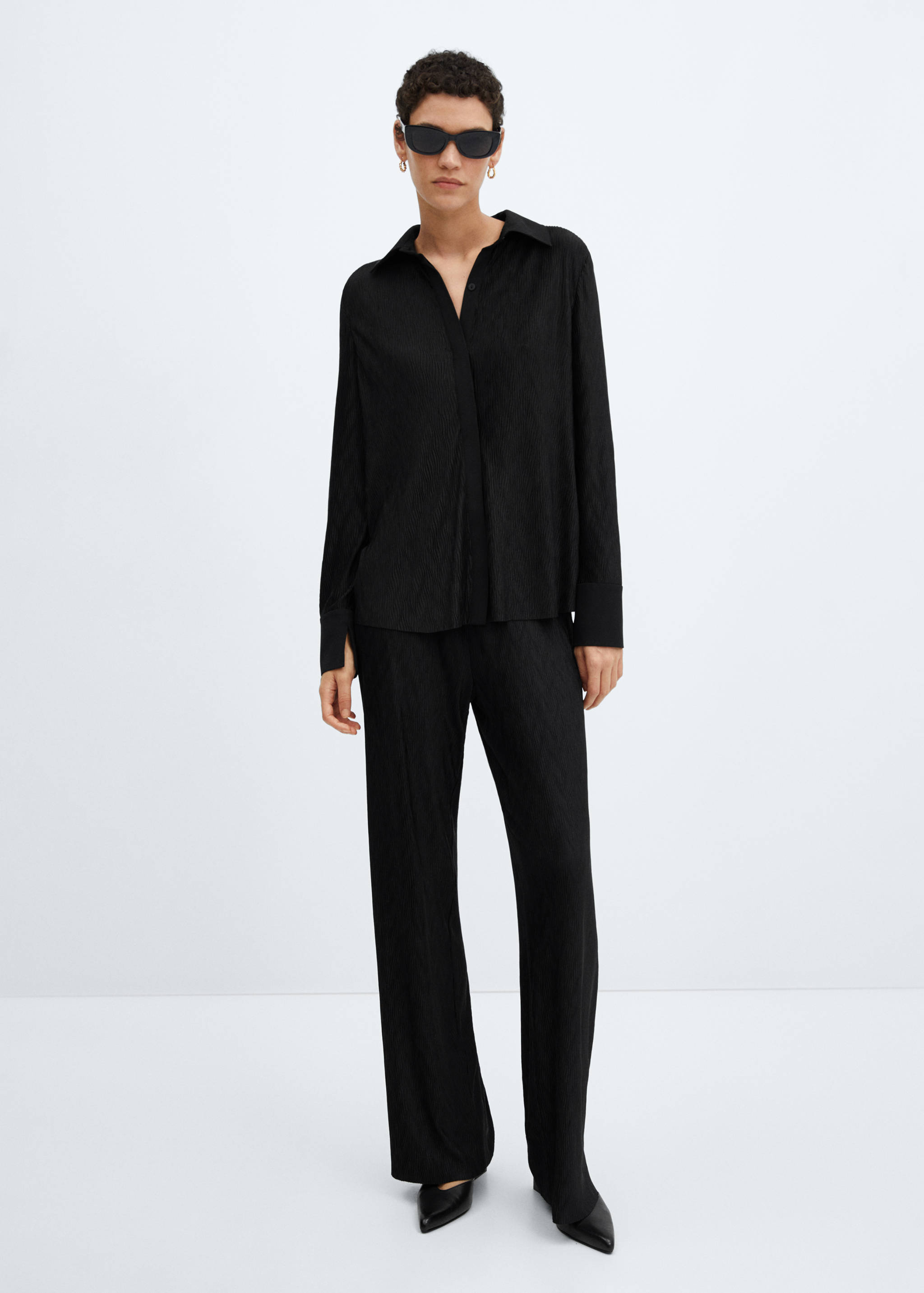 Фактурная рубашка с пуговицами - Общий план