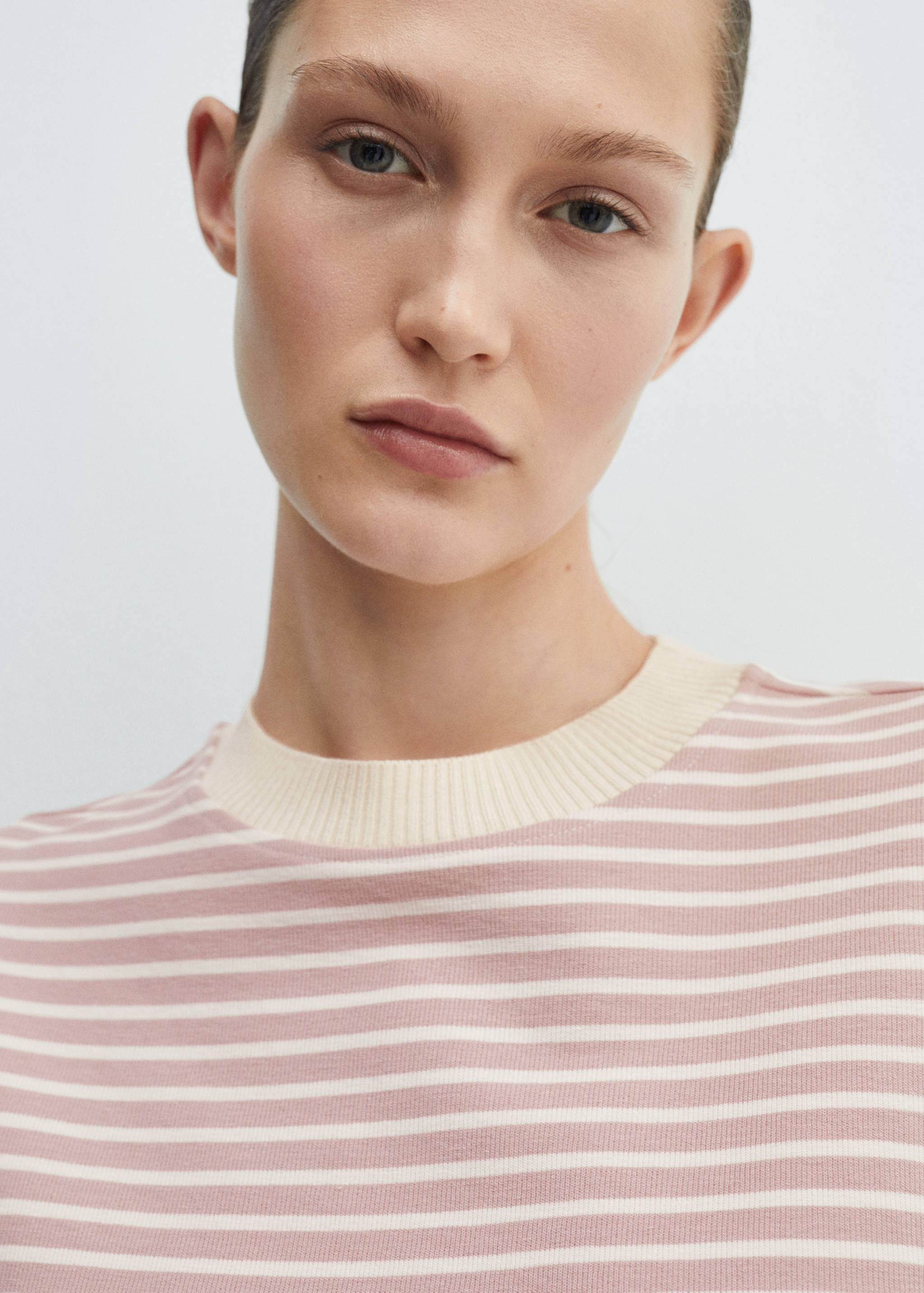 Striped knitted sweatshirt - Details of the article 1