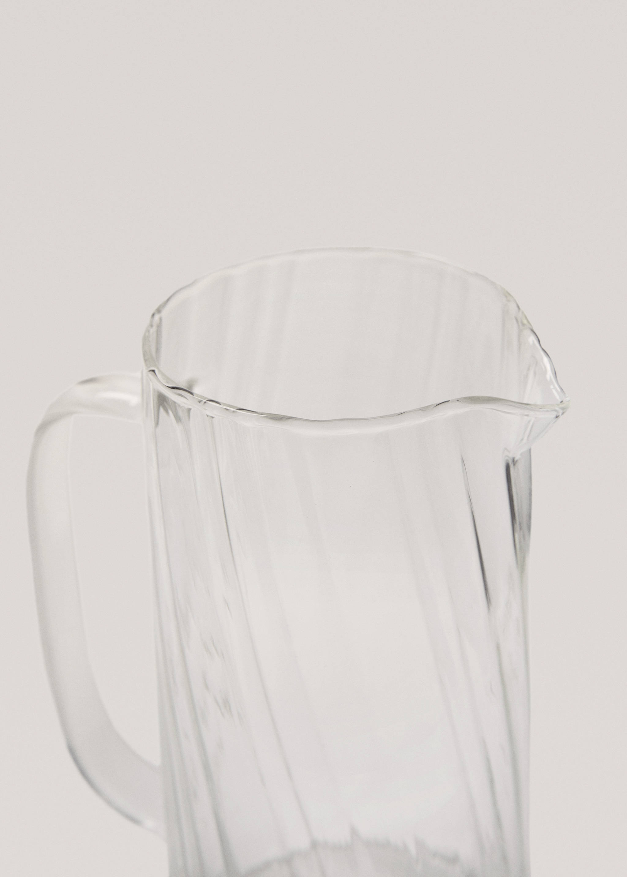 Embossed borosilicate jug - Details of the article 1