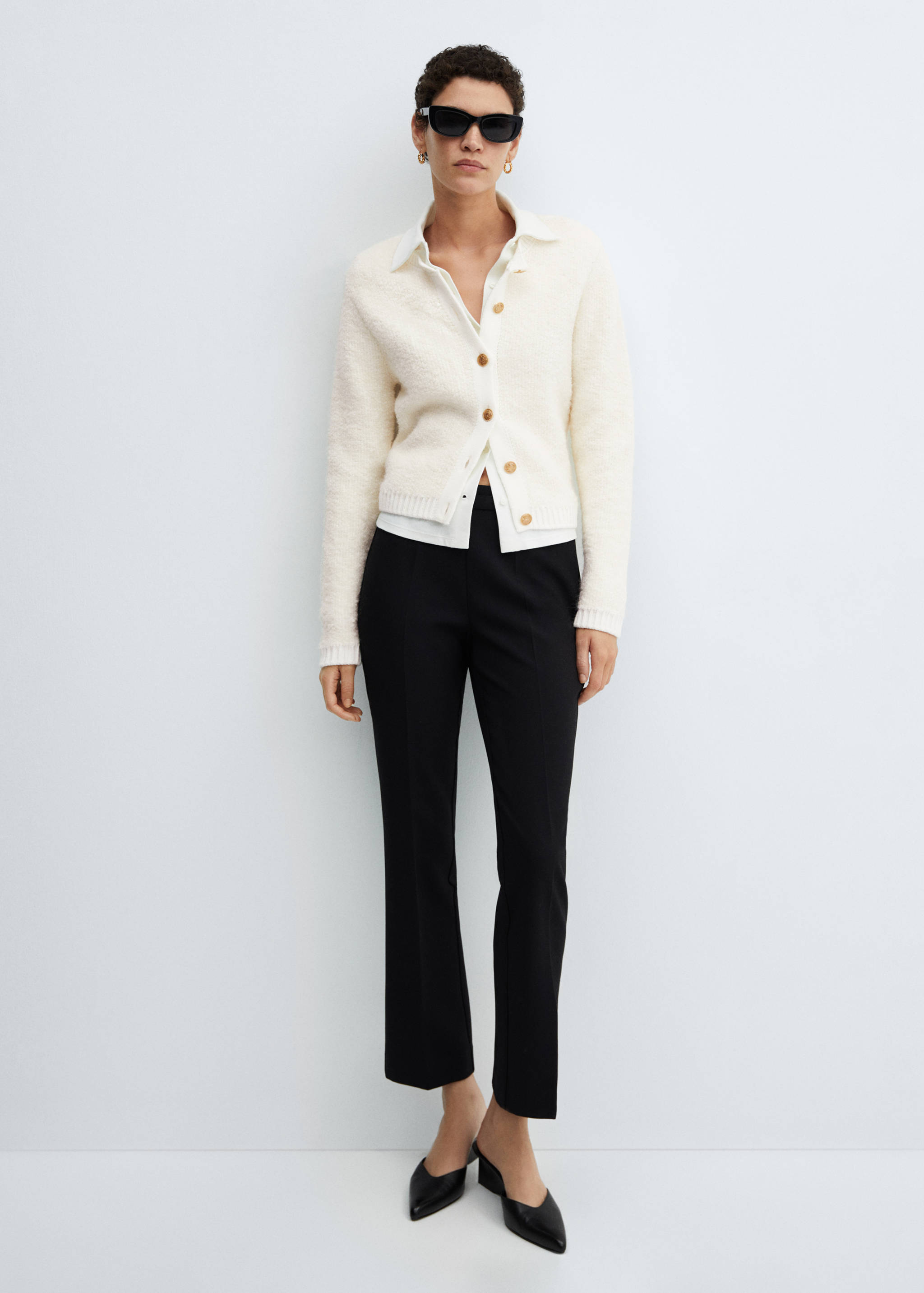 جاكيت حياكة بالأزرار - رؤية عامة