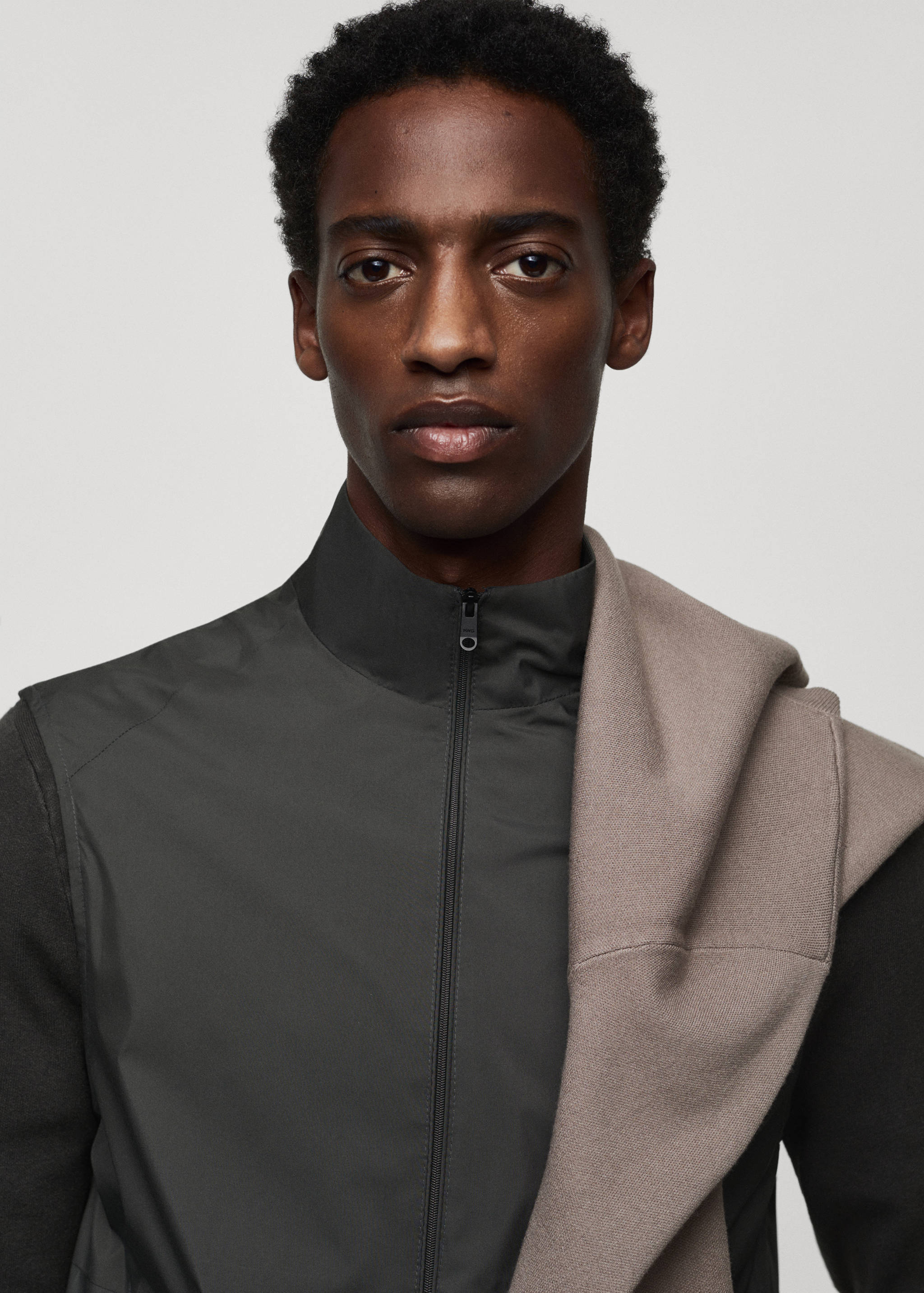 Colete reto repelente de água - Pormenor do artigo 1