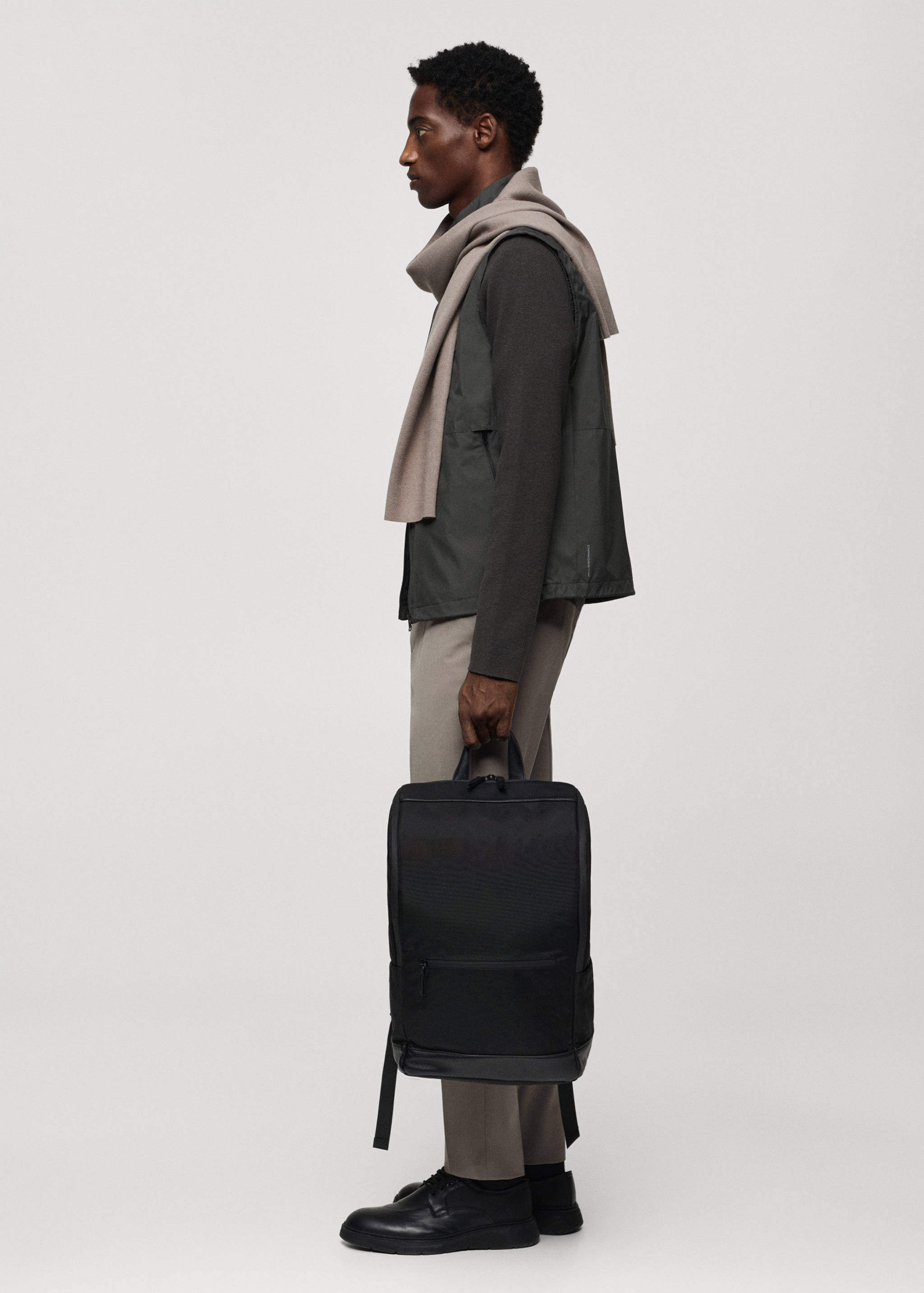 Colete reto repelente de água - Pormenor do artigo 2