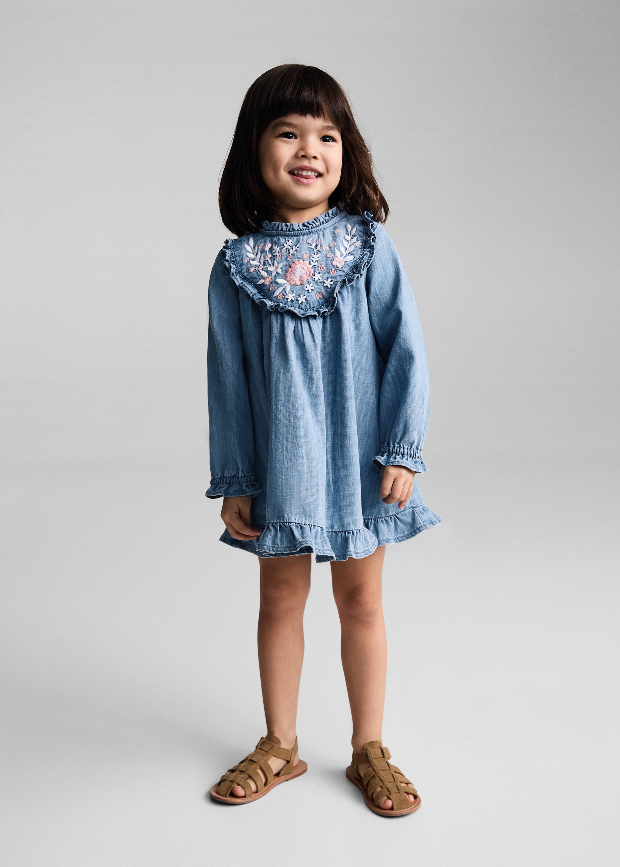 Hímzett virágos ruha - Általános sík