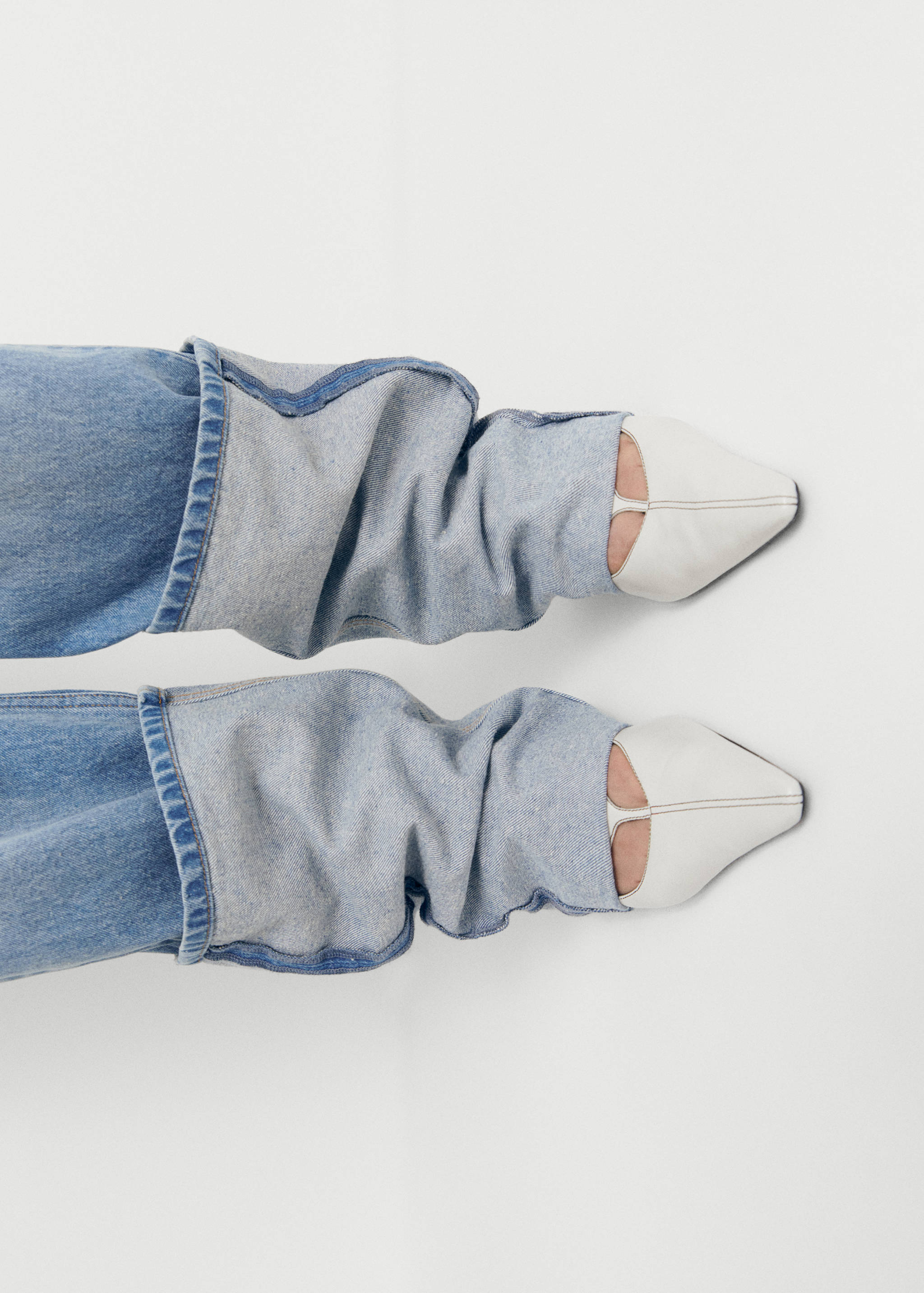 Jean droit à revers - Détail de l'article 4