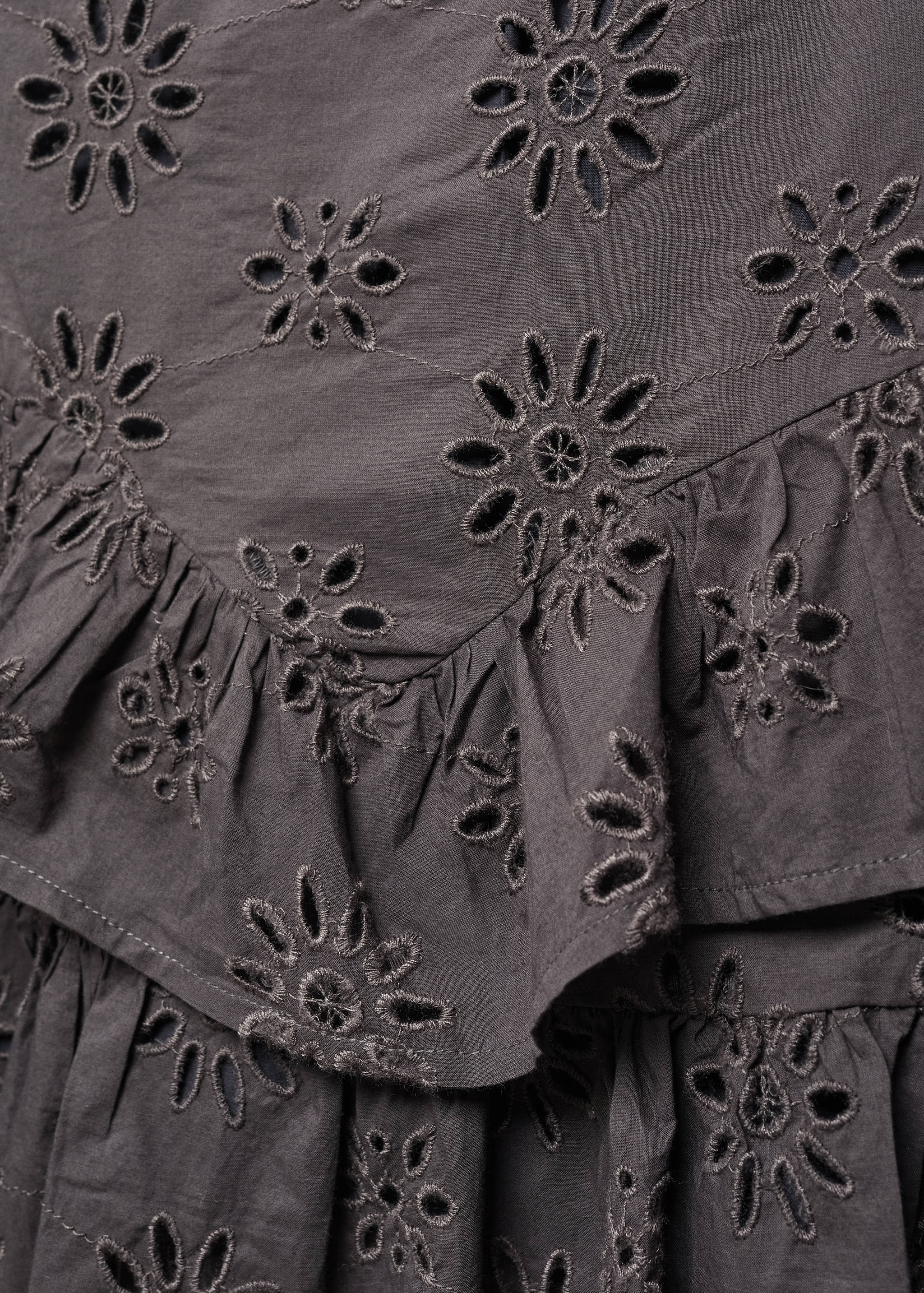 Embroidered ruffled skirt - Details of the article 8