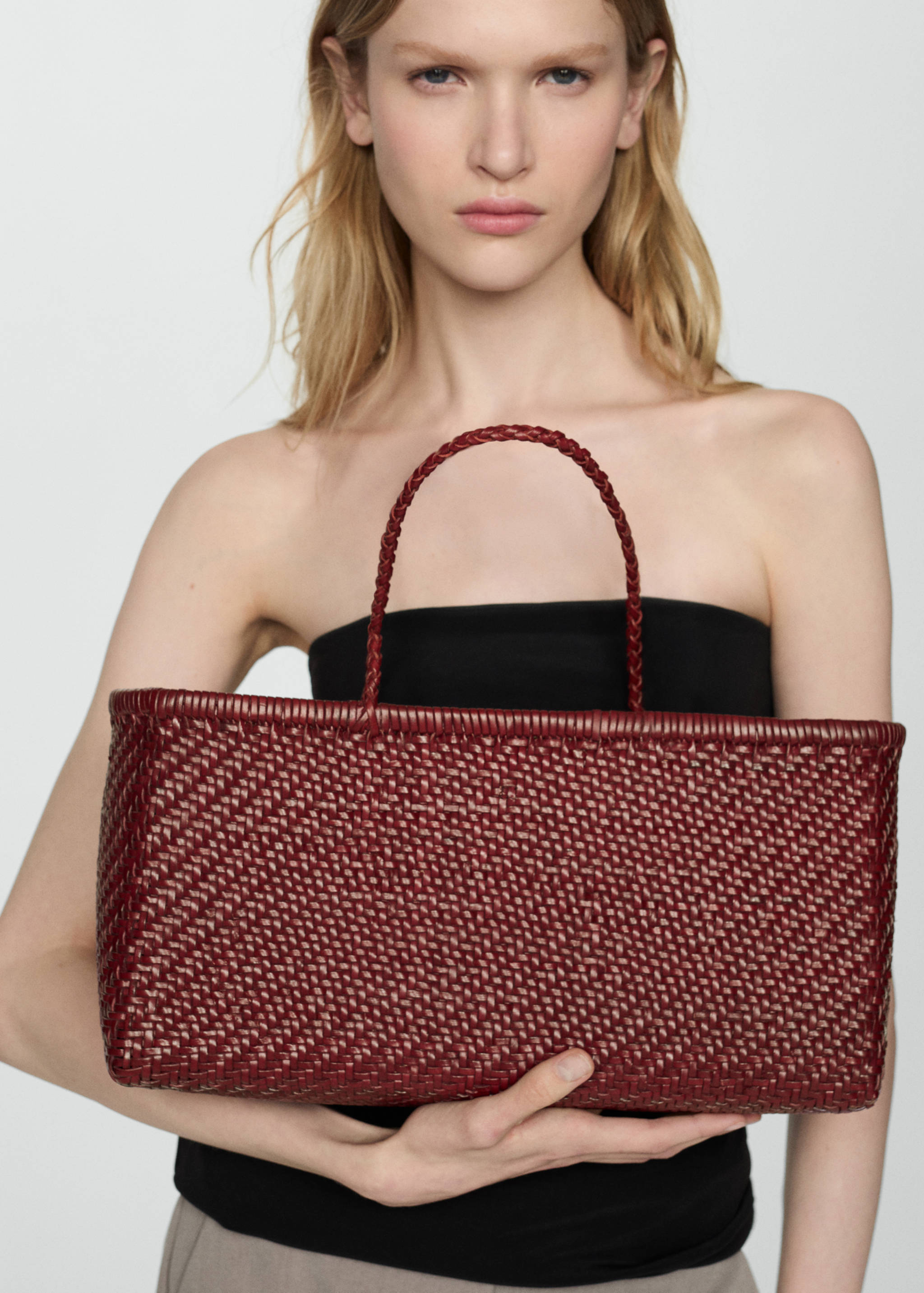 Плетеная сумка из кожи - Общий план