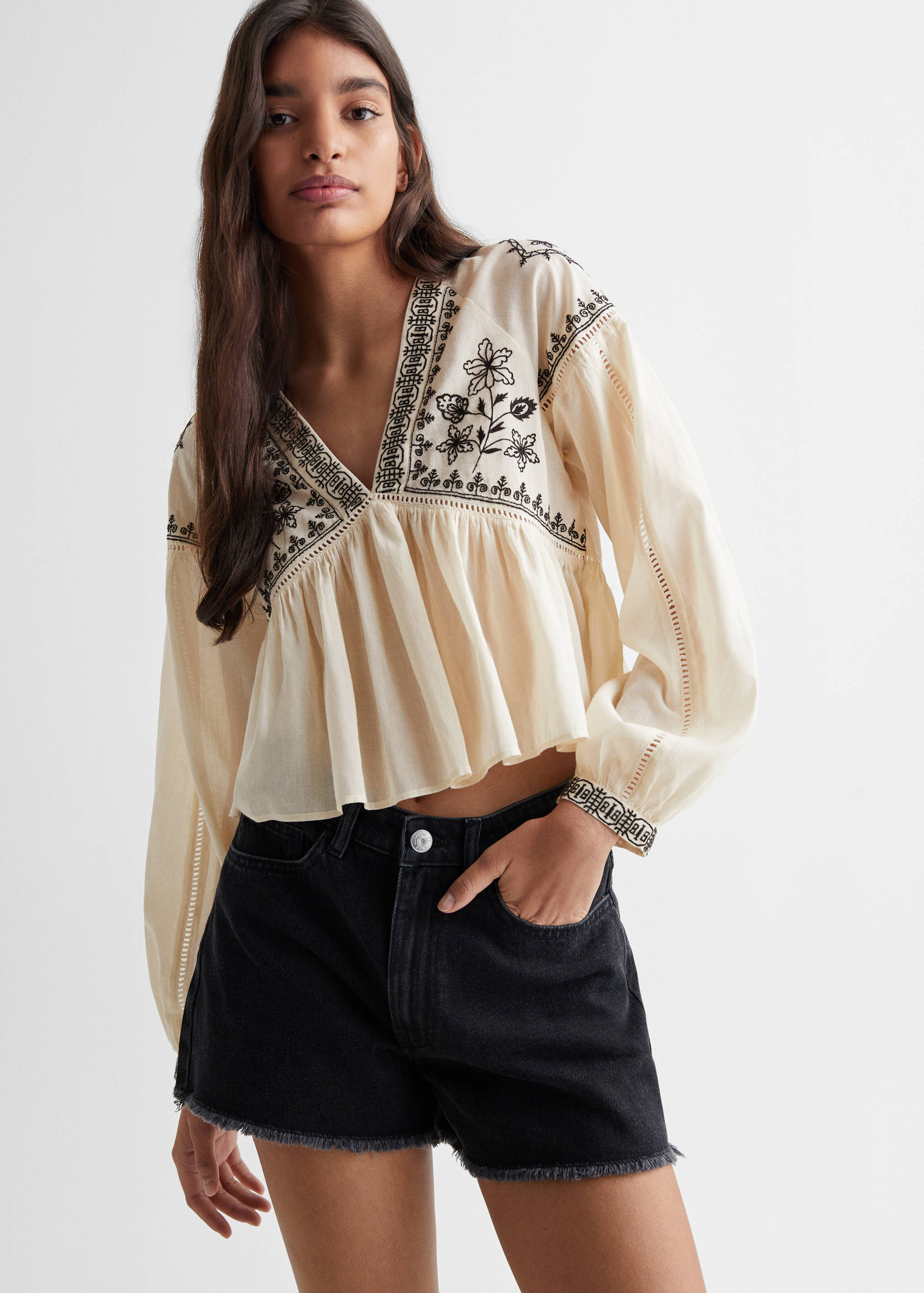 Floral embroidery blouse - Medium plane