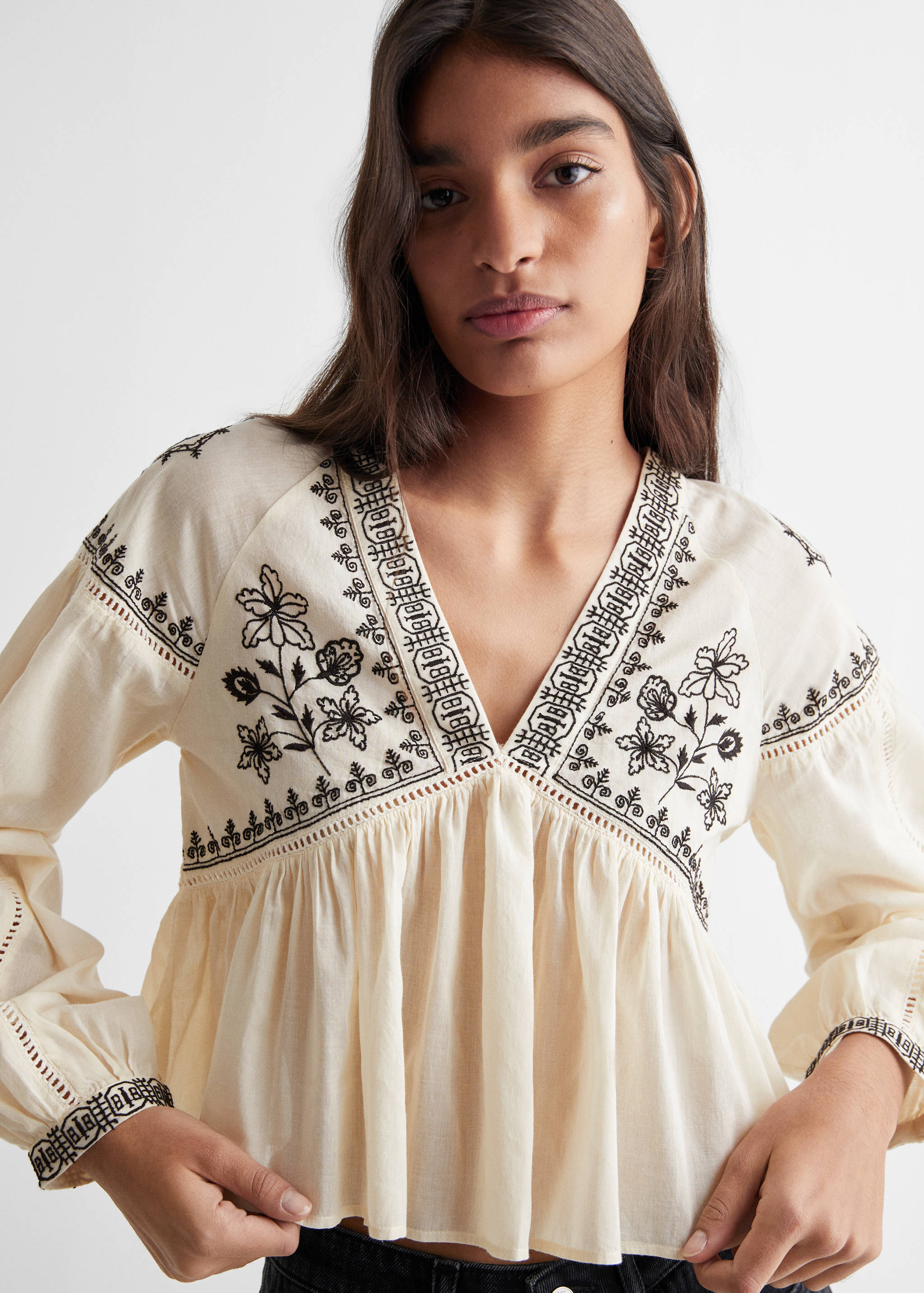 Floral embroidery blouse - Details of the article 1