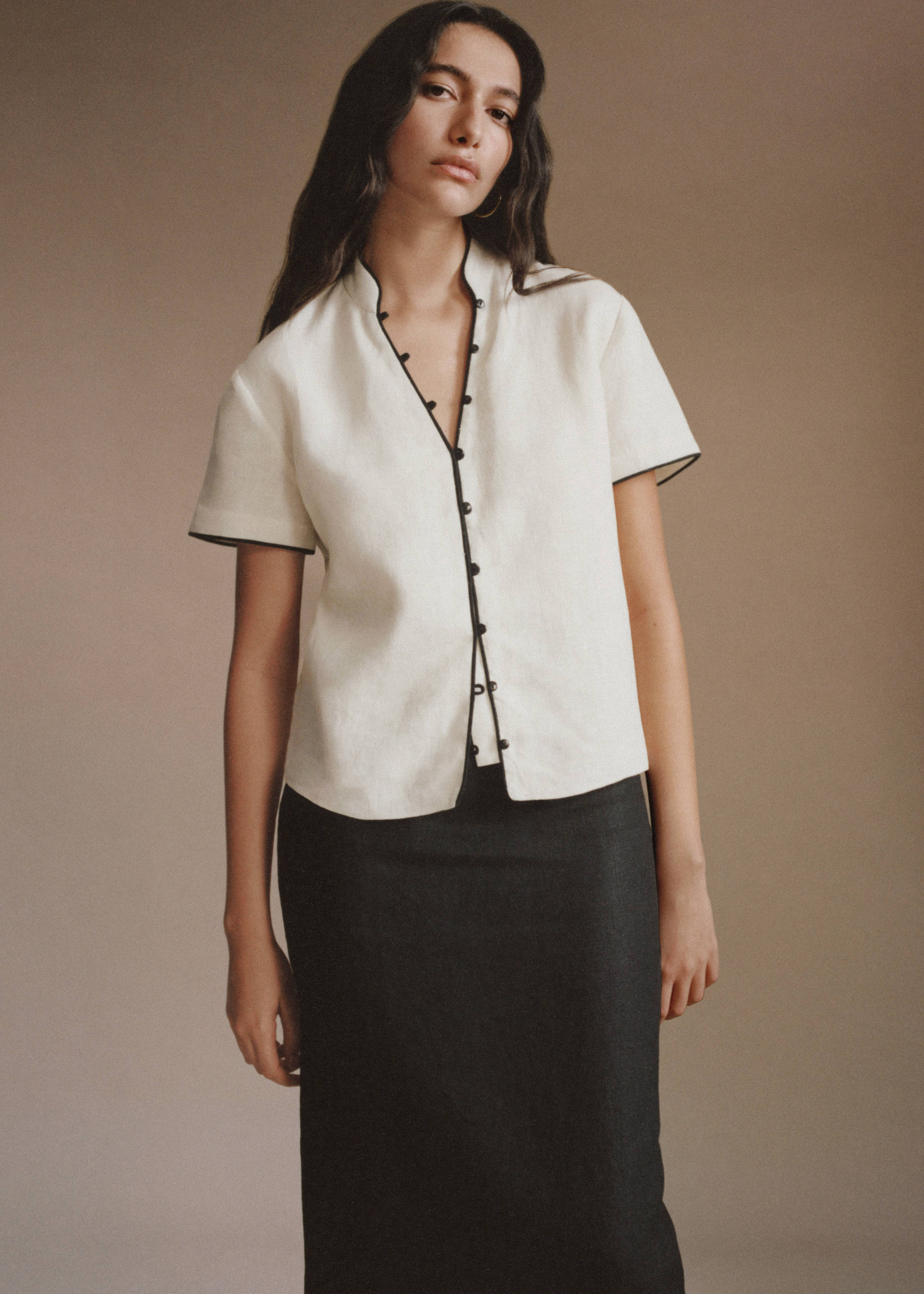 Button linen shirt - Details of the article 6